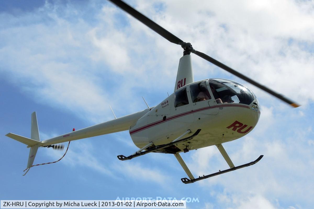 ZK-HRU, Robinson R44 II C/N 11215, Landing at Miranda beach