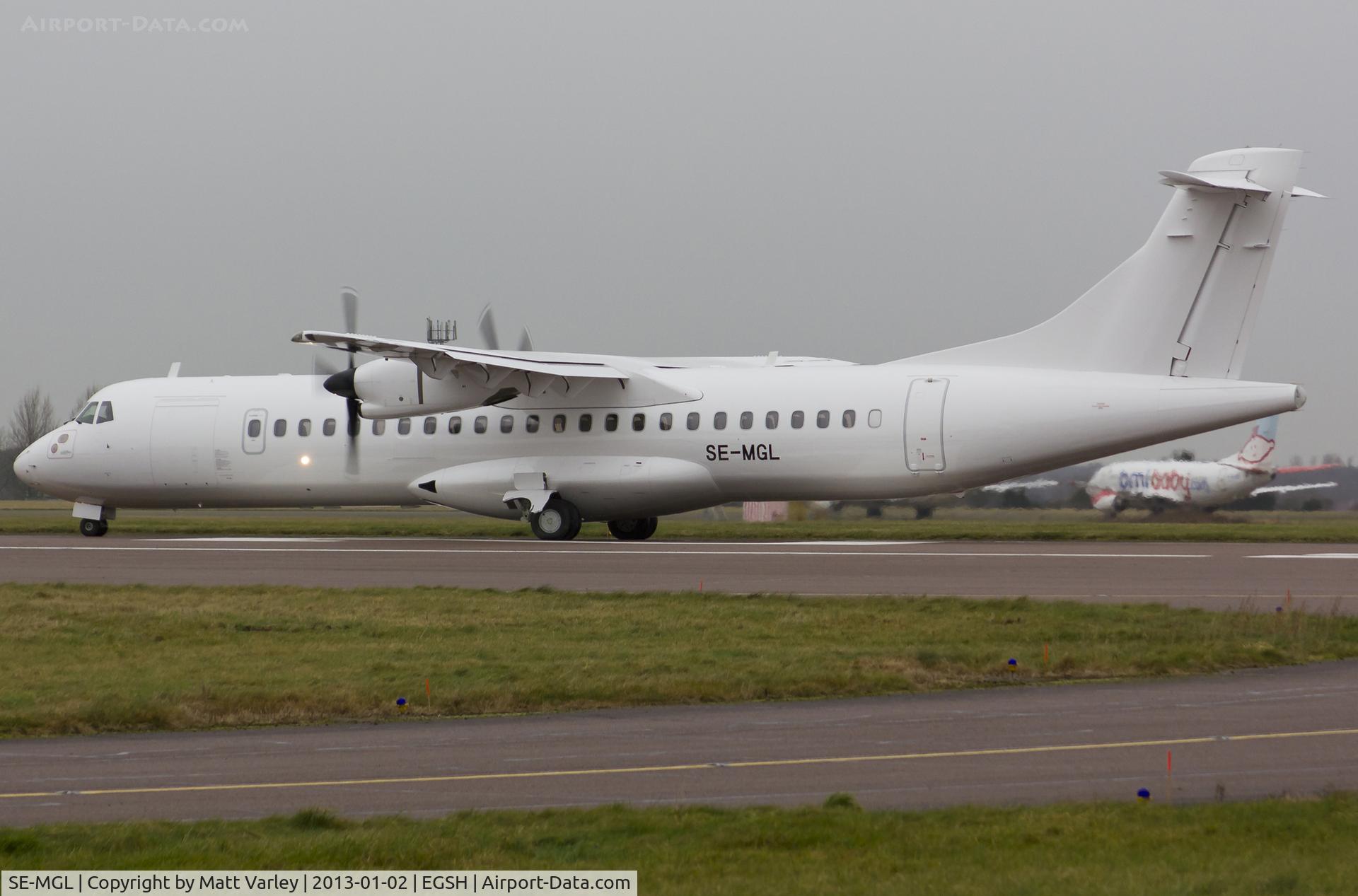 SE-MGL, 1993 ATR 72-202 C/N 353, Departing EGSH after spray by Air Livery.
