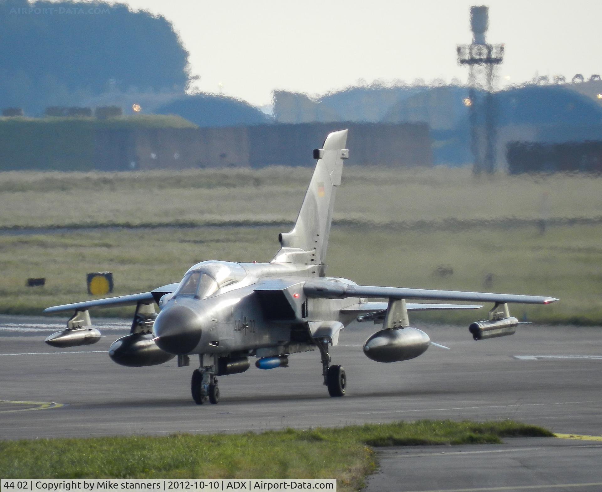 44 02, Panavia Tornado IDS C/N 263/GS068/4102, JBG-33 Tornado IDS 44+02 carrying 2x 330gal tanks,1x BOZ-101,1xCerebrus III ECM pod
1x AIM-9L  (AR),1x Lightning laser pod,1x IRIS-T AAM,1x 1000lb bomb