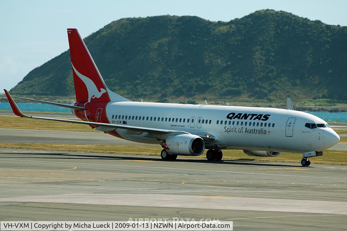 VH-VXM, 2002 Boeing 737-838 C/N 33483, At Wellington
