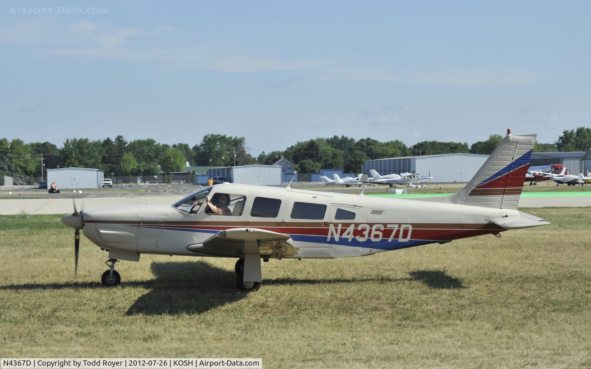 N4367D, 1984 Piper PA-32R-301 C/N 32R-8413021, Airventure 2012
