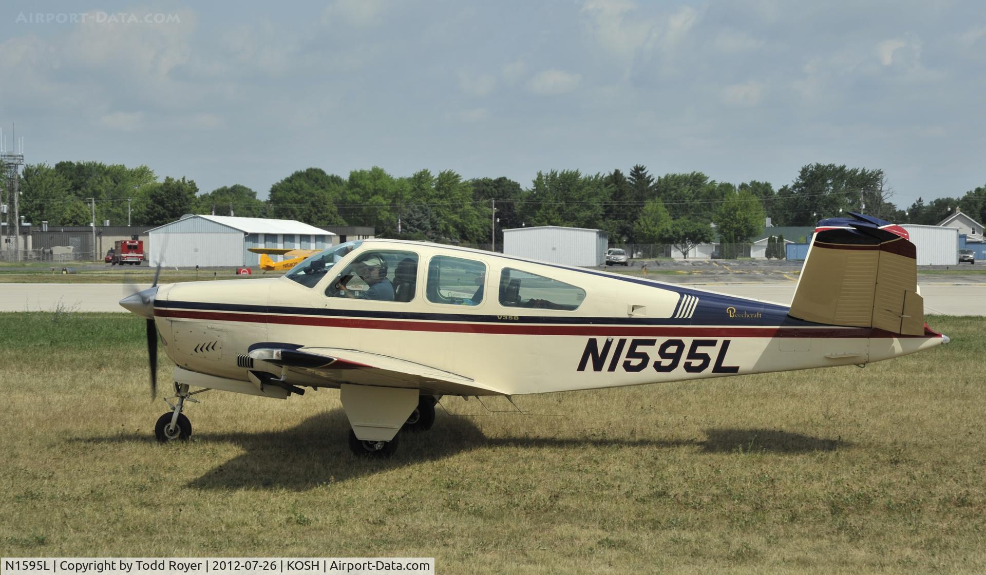 N1595L, 1976 Beech V35B Bonanza C/N D-9869, Airventure 2012
