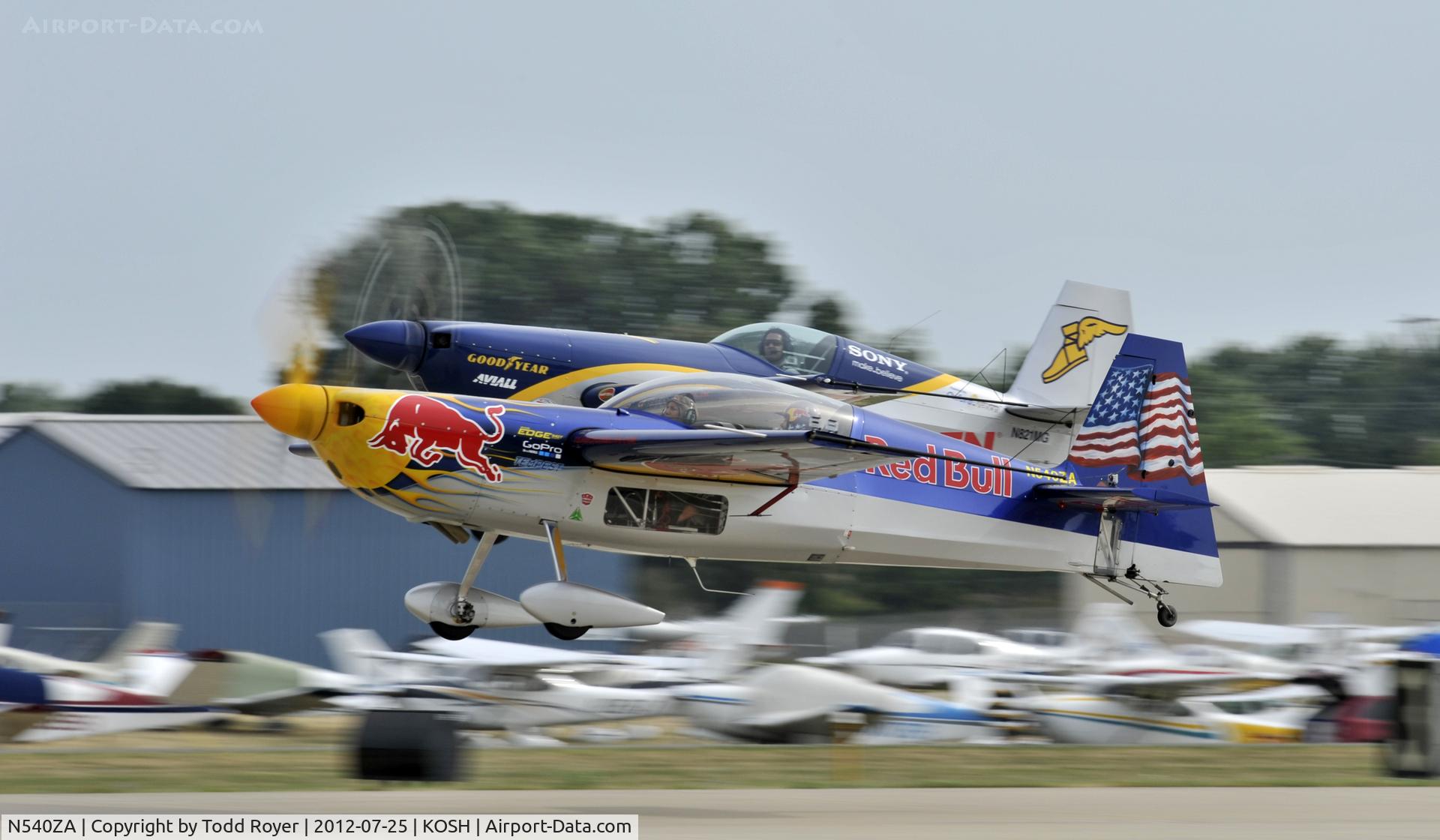 N540ZA, Zivko Edge 540-T C/N 0010, Airventure 2012