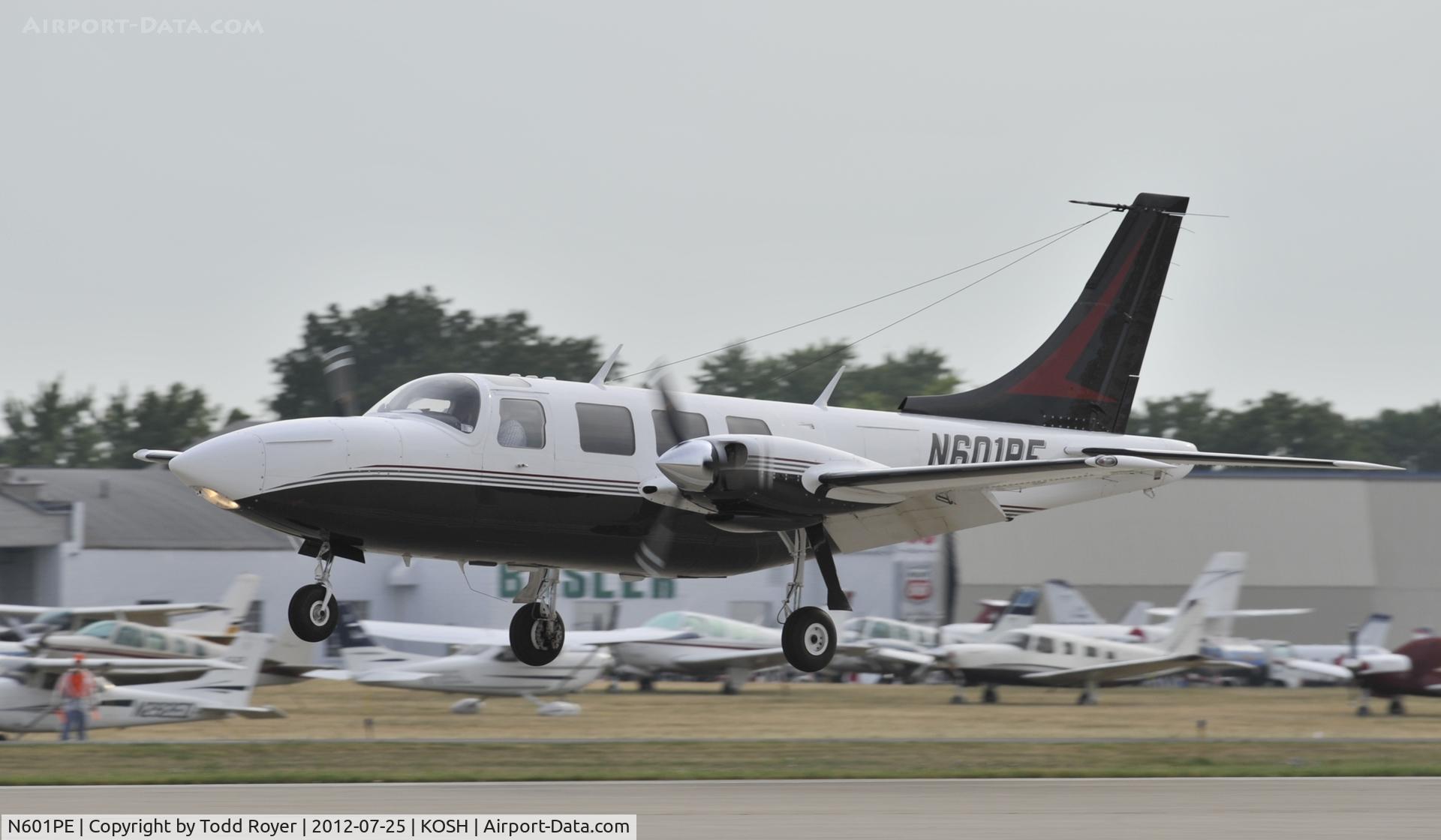 N601PE, 1977 Smith Aerostar 601P C/N 61P-0421-153, Airventure 2012
