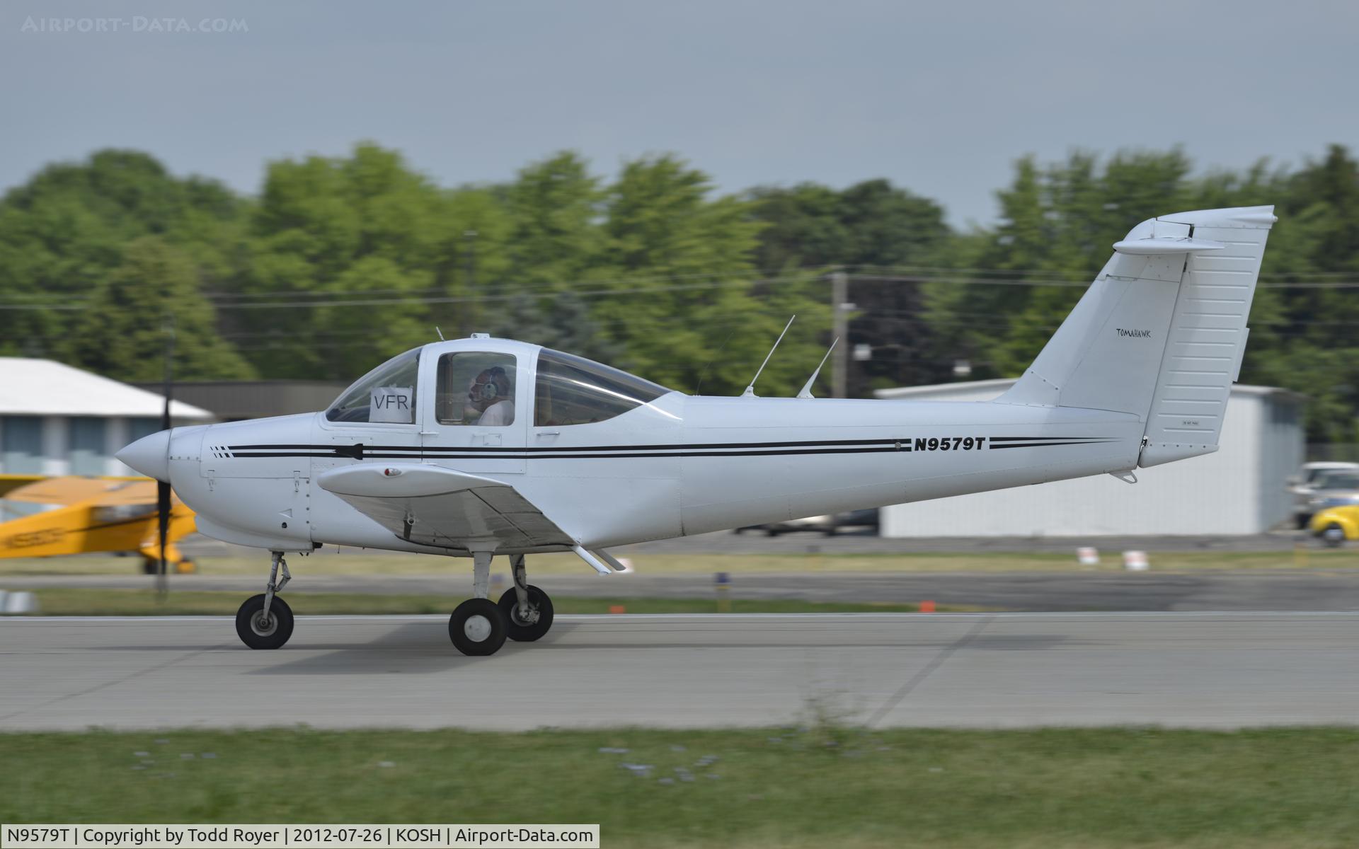 N9579T, 1978 Piper PA-38-112 Tomahawk Tomahawk C/N 38-78A0137, Airventure 2012