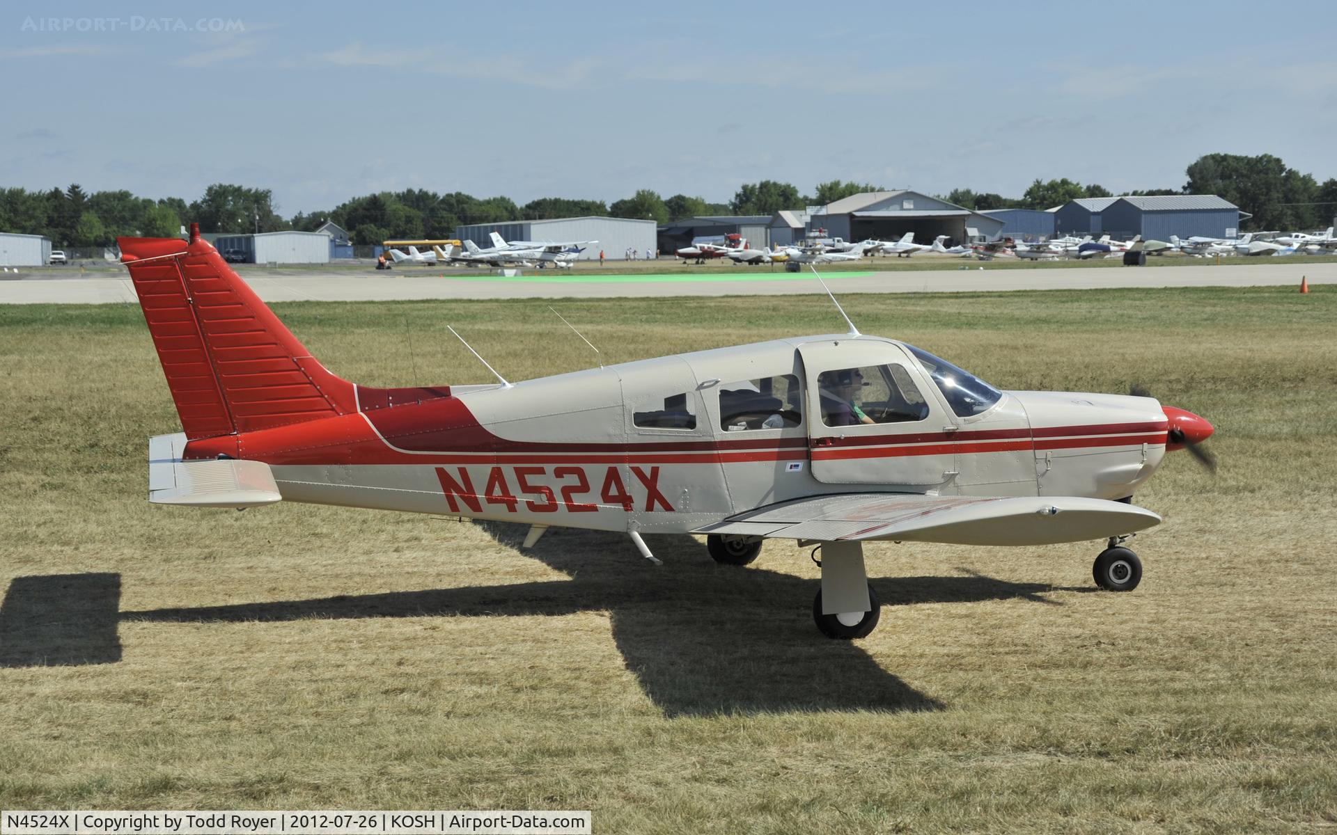N4524X, 1975 Piper PA-28R-200 Cherokee Arrow C/N 28R-7635069, Airventure 2012