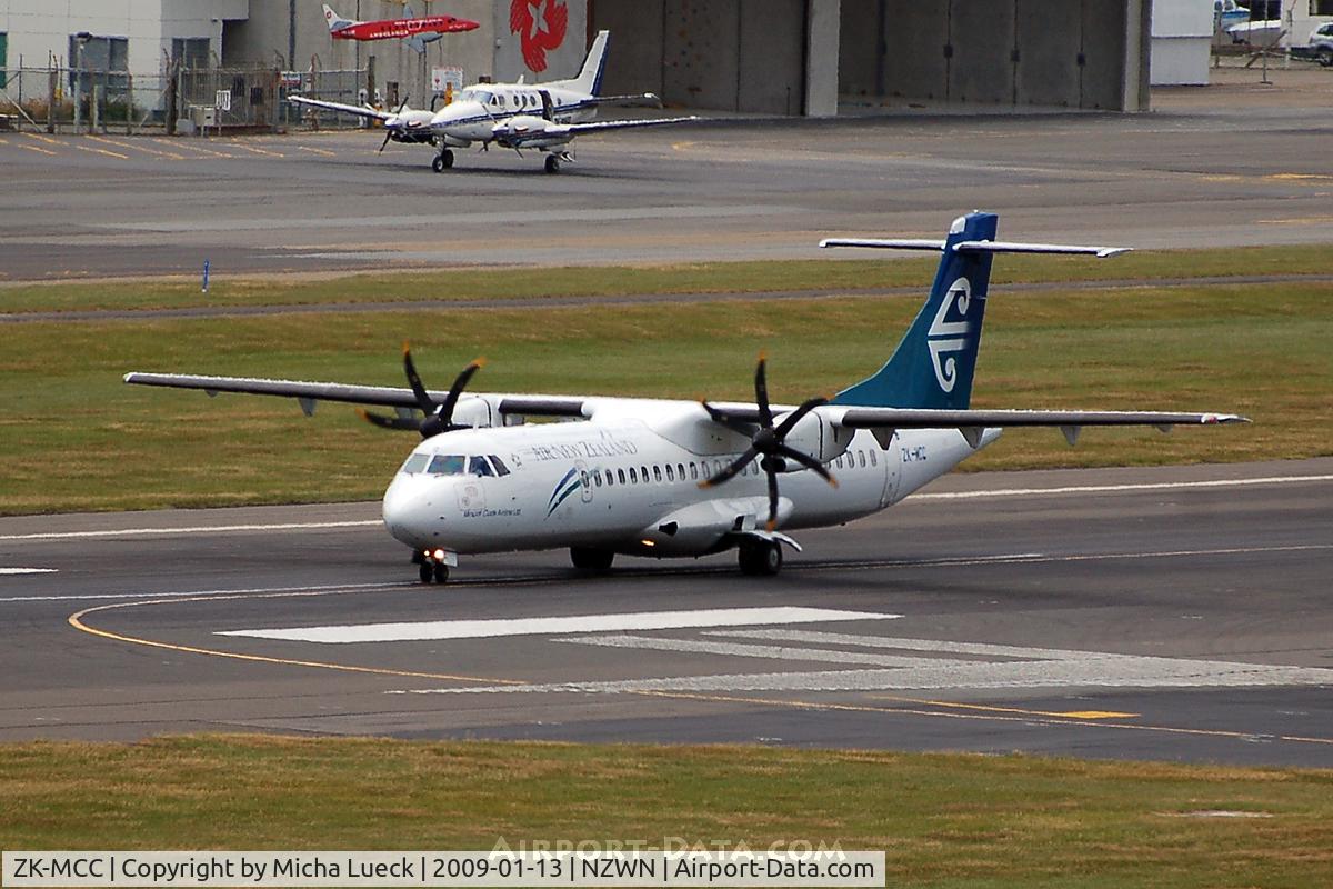 ZK-MCC, 2004 ATR 72-212A C/N 714, At Wellington