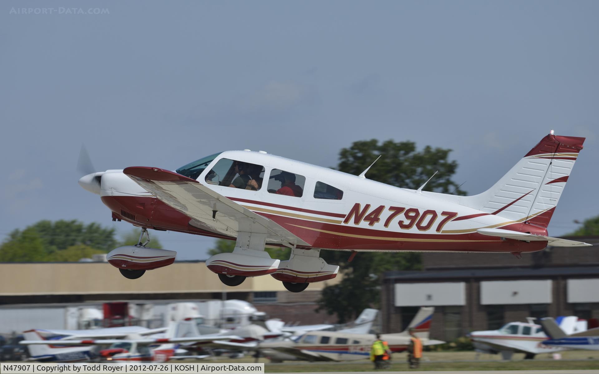 N47907, 1977 Piper PA-28-181 C/N 28-7890150, Airventure 2012