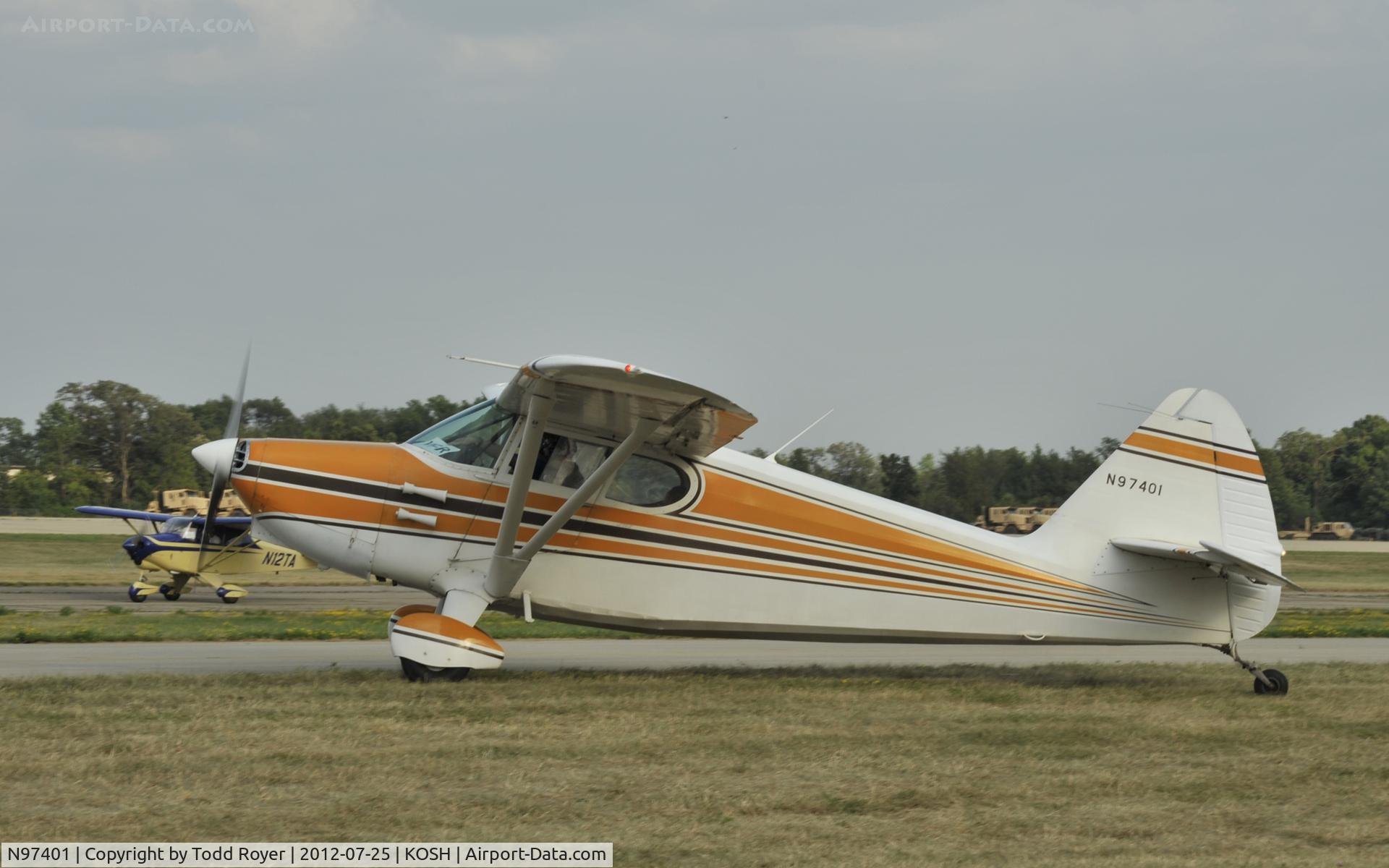 N97401, 1946 Stinson 108 Voyager C/N 108-401, Airventure 2012