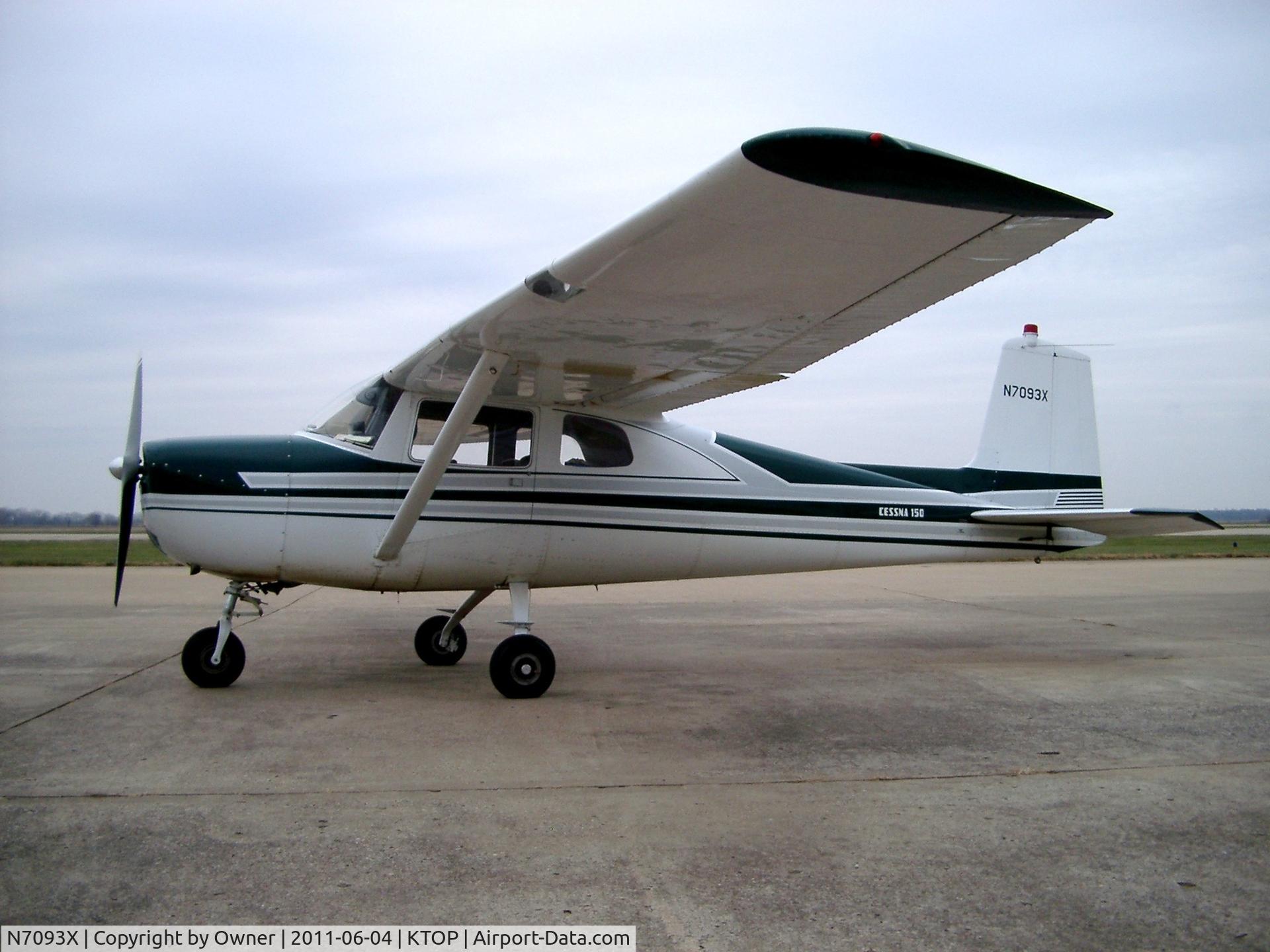 N7093X, 1961 Cessna 150A C/N 15059193, N7093X in flight