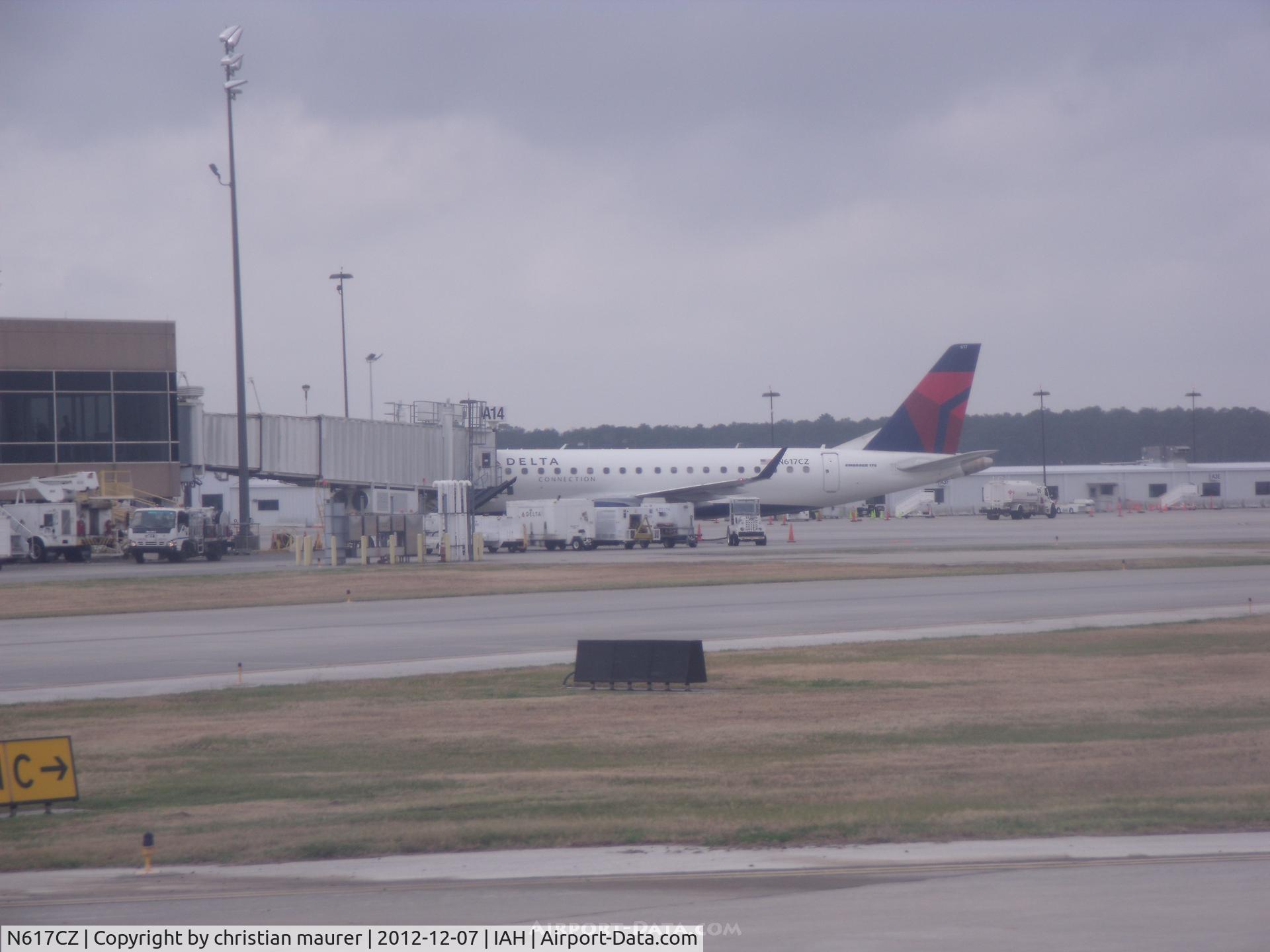 N617CZ, 2008 Embraer 175LR (ERJ-170-200LR) C/N 17000210, erj-170