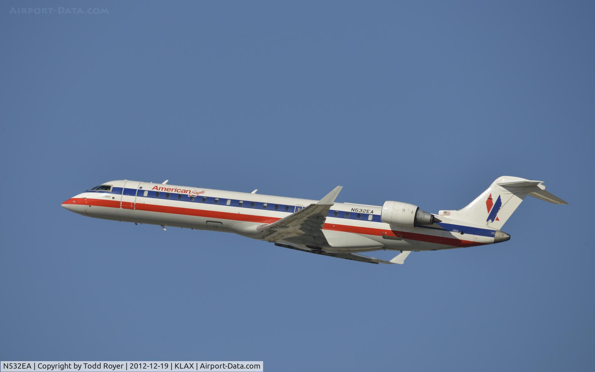 N532EA, Bombardier CRJ-702 (CL-600-2C10) Regional Jet C/N 10310, Departing LAX