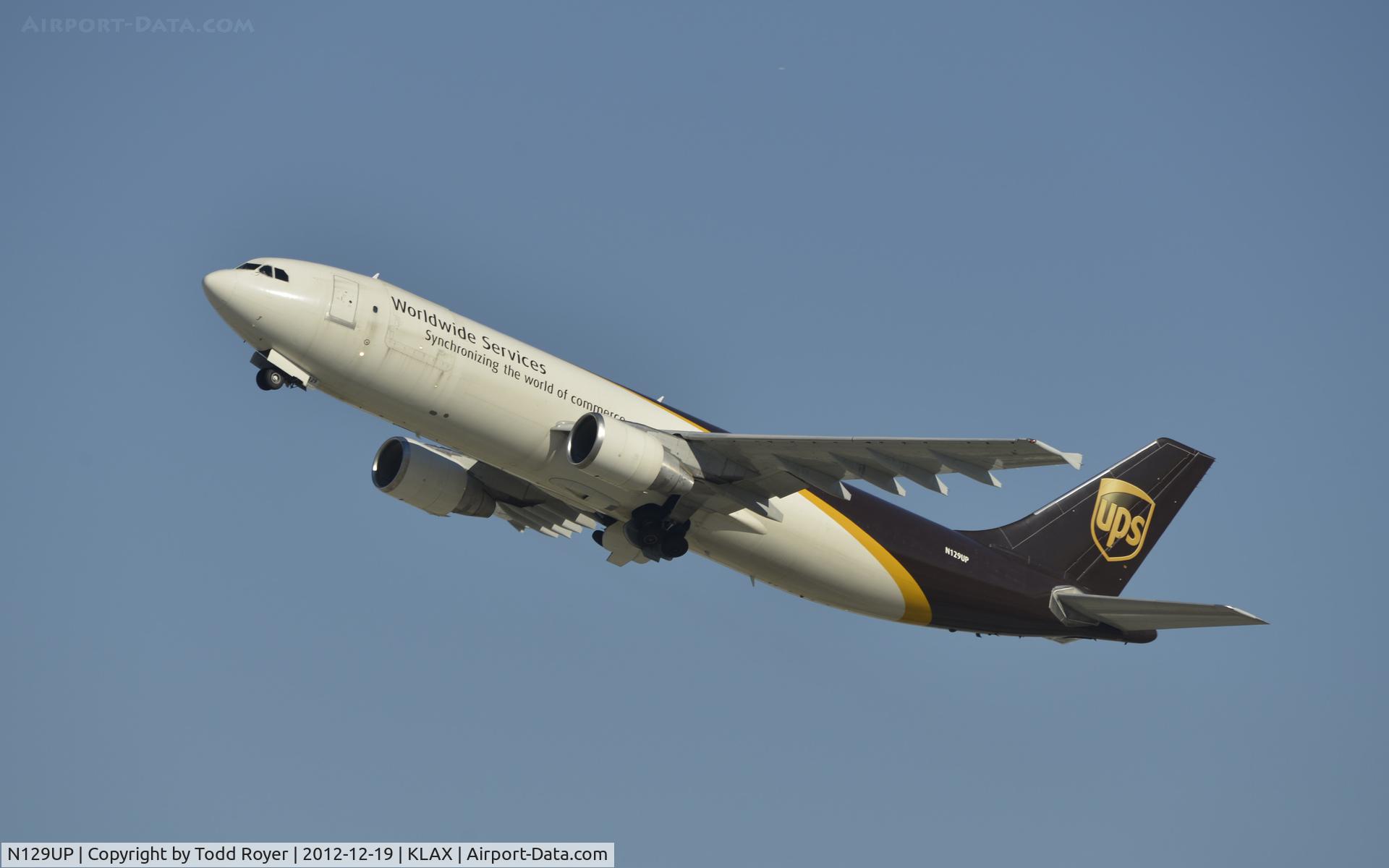 N129UP, 2001 Airbus A300F4-622R C/N 0813, Departing LAX