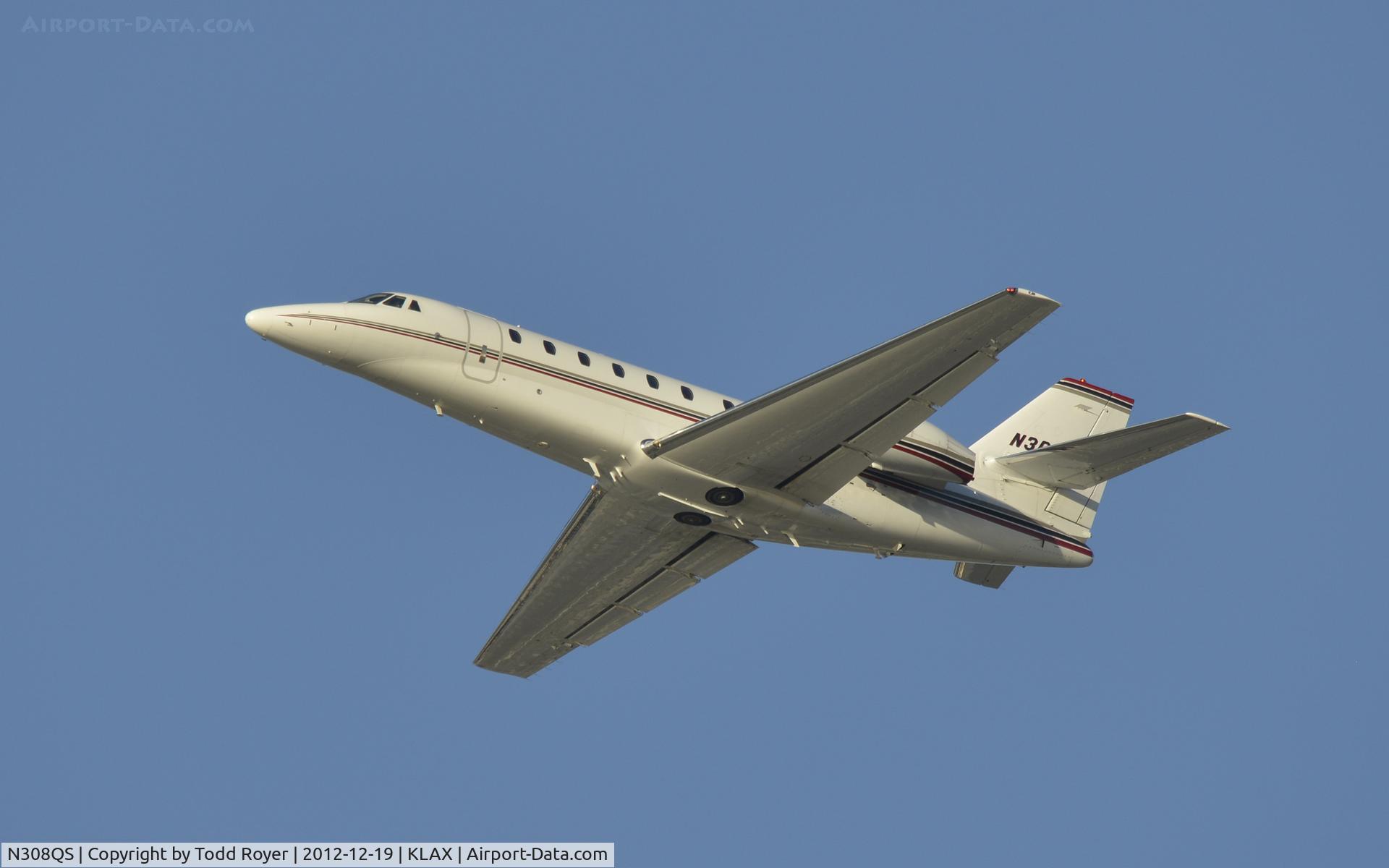 N308QS, 2006 Cessna 680 Citation Sovereign C/N 680-0116, Departing LAX