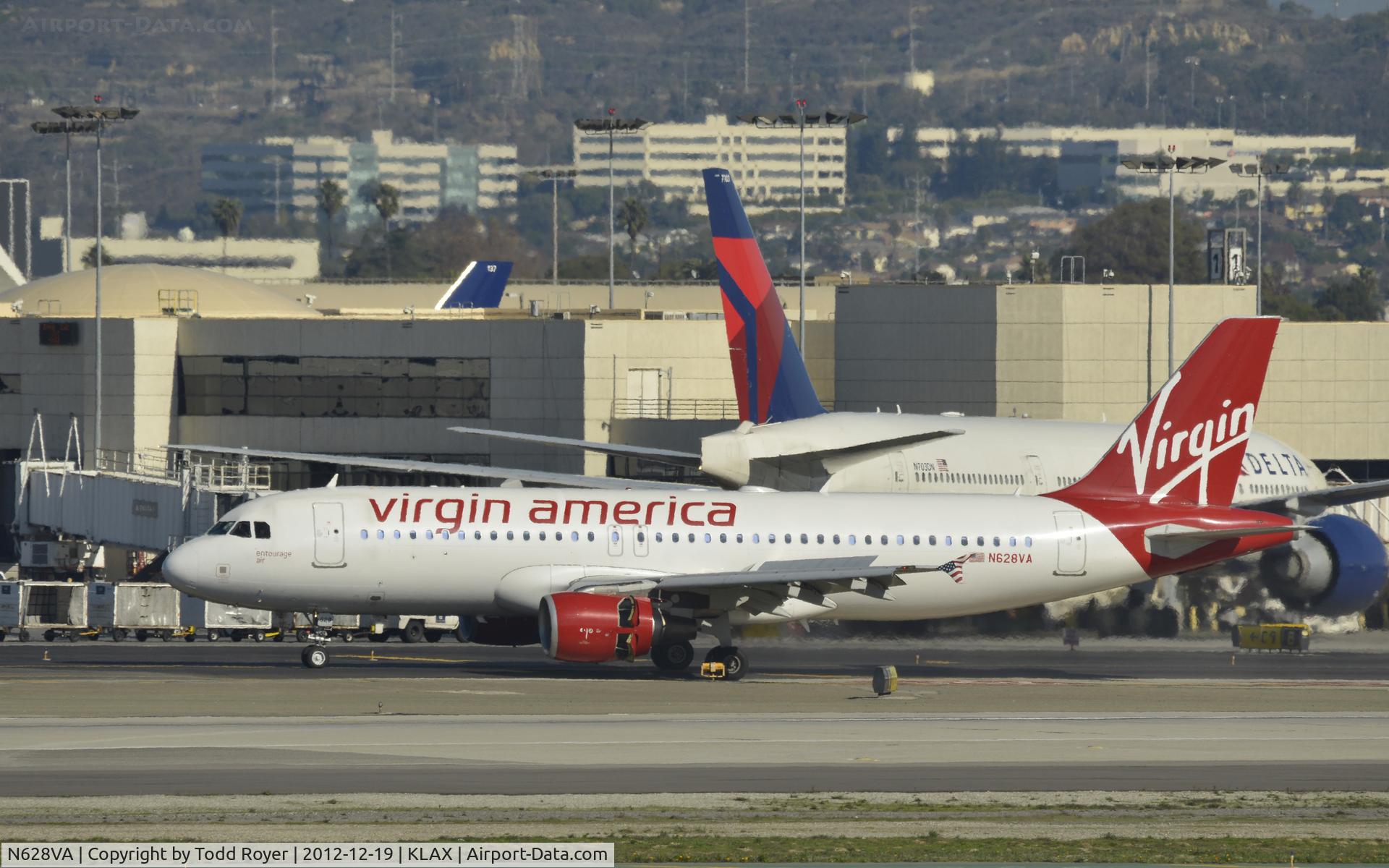 N628VA, 2007 Airbus A320-214 C/N 2993, Taxiing to gate