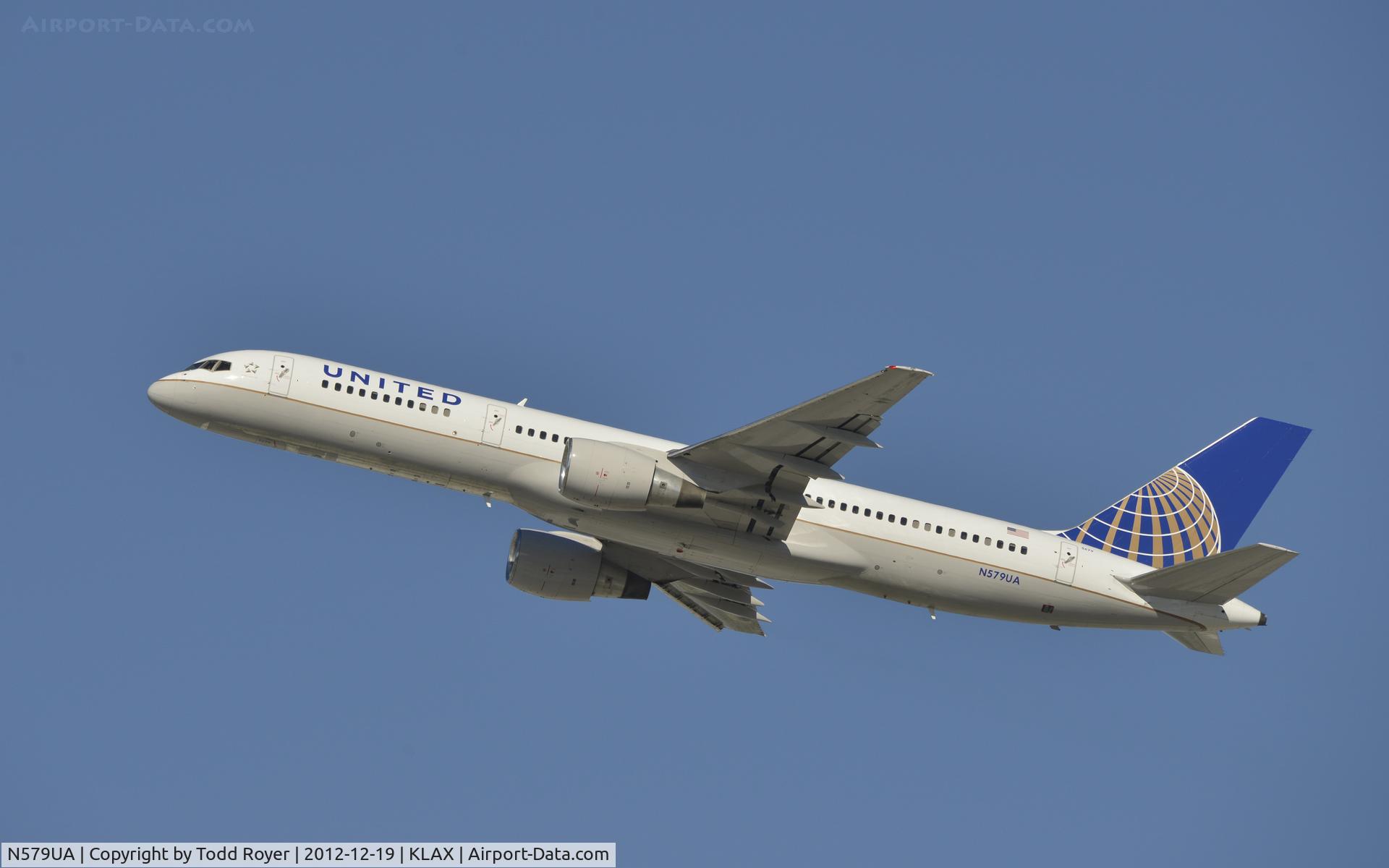 N579UA, 1993 Boeing 757-222 C/N 26697, Departing LAX