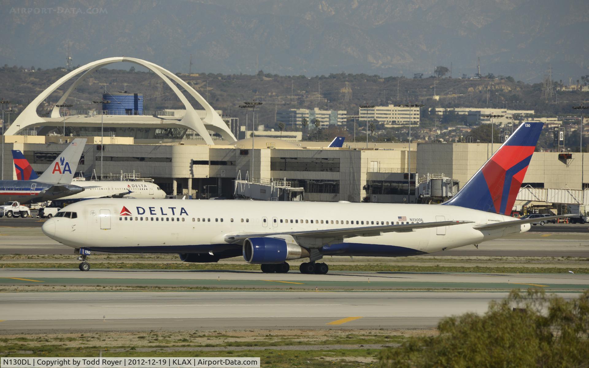 N130DL, 1988 Boeing 767-332 C/N 24080, Arrived at LAX on 25L