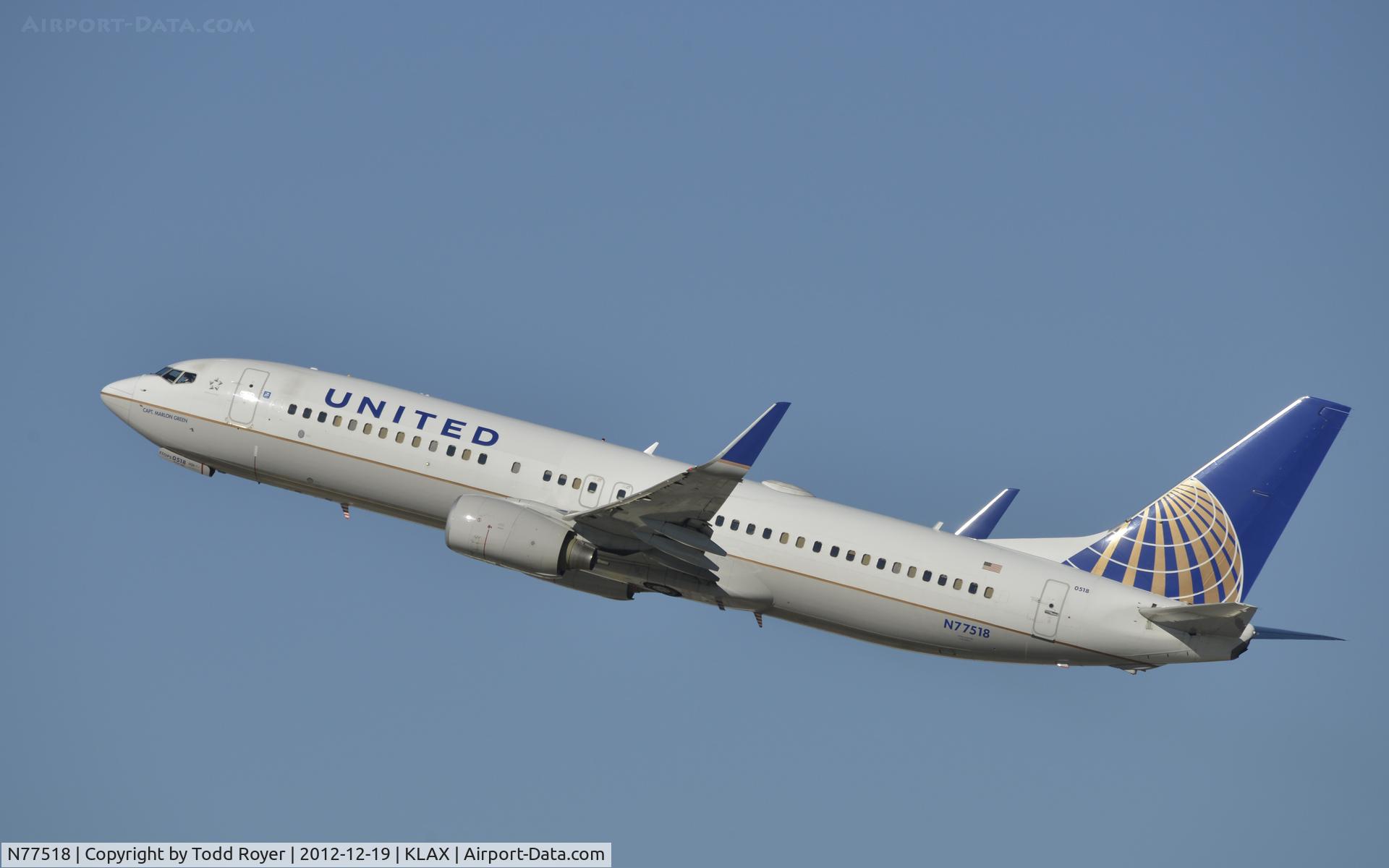 N77518, 2008 Boeing 737-824 C/N 31605, Departing LAX