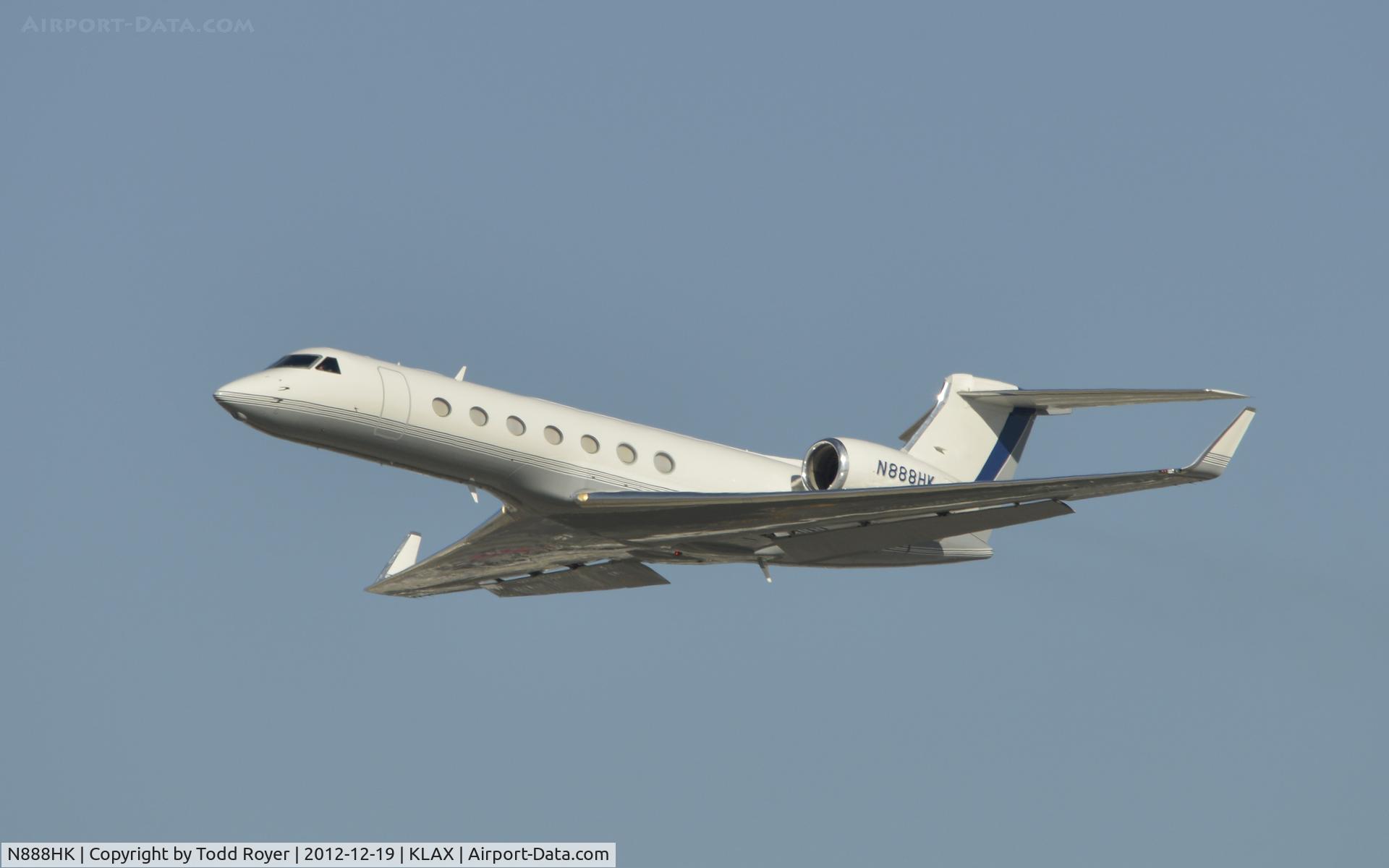 N888HK, 2008 Gulfstream Aerospace GV-SP (G550) C/N 5213, Departing LAX