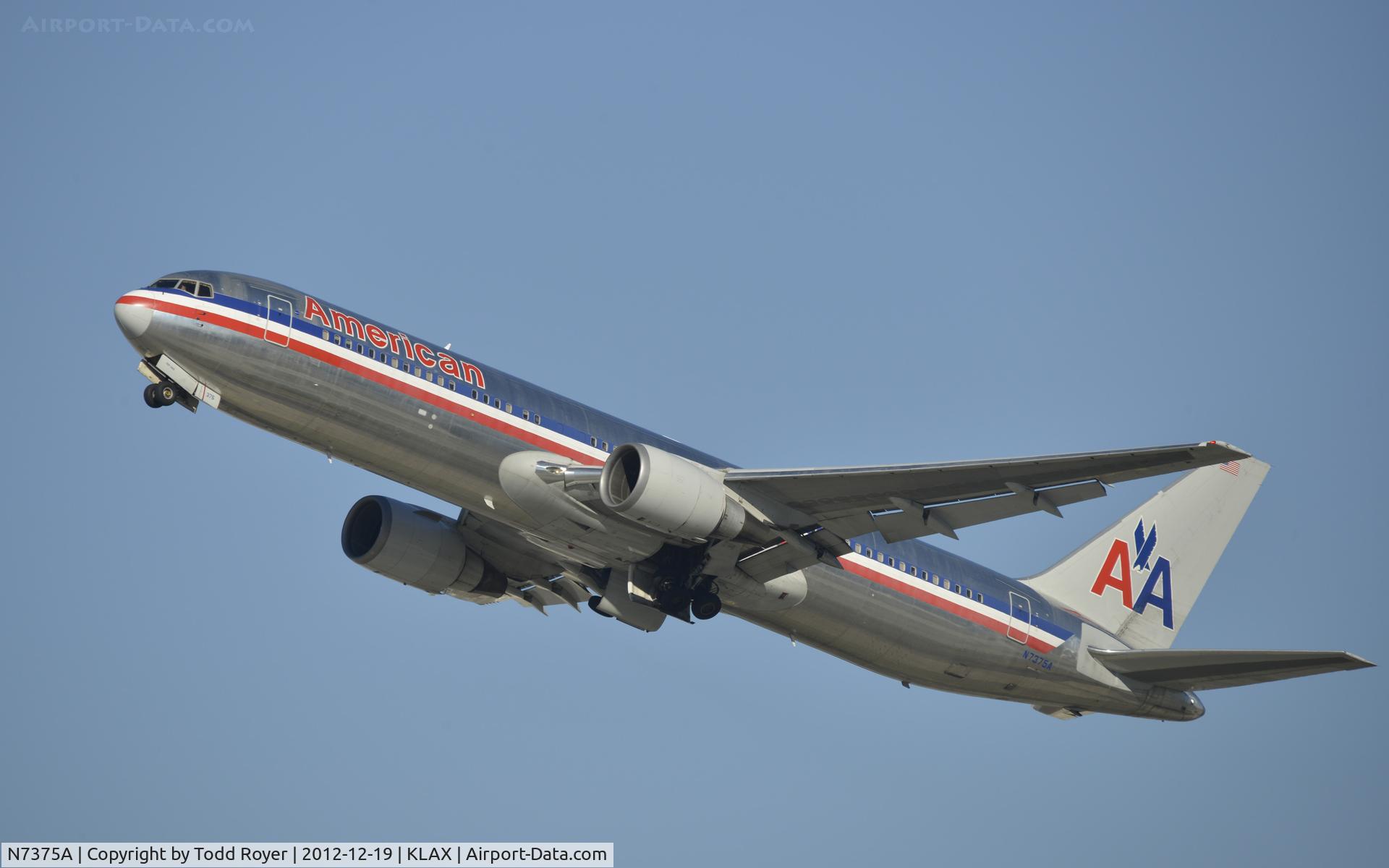 N7375A, 1992 Boeing 767-323 C/N 25202, Departing LAX