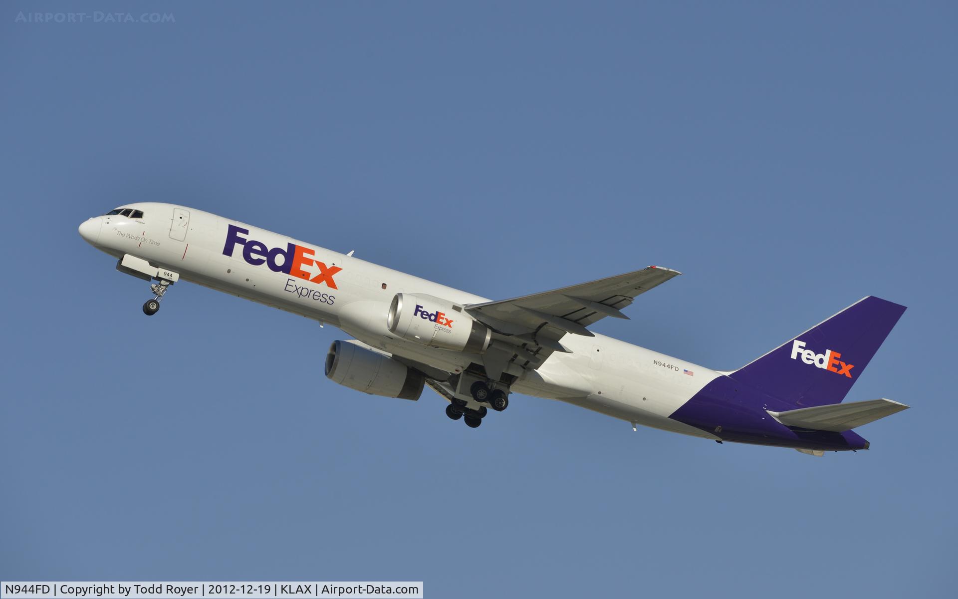 N944FD, 1989 Boeing 757-2G5 C/N 24497, Departing LAX