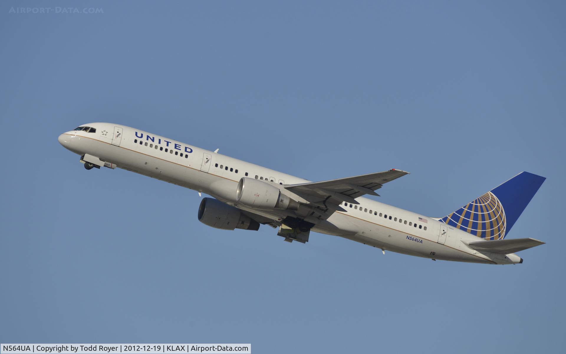 N564UA, 1992 Boeing 757-222 C/N 26666, Departing LAX