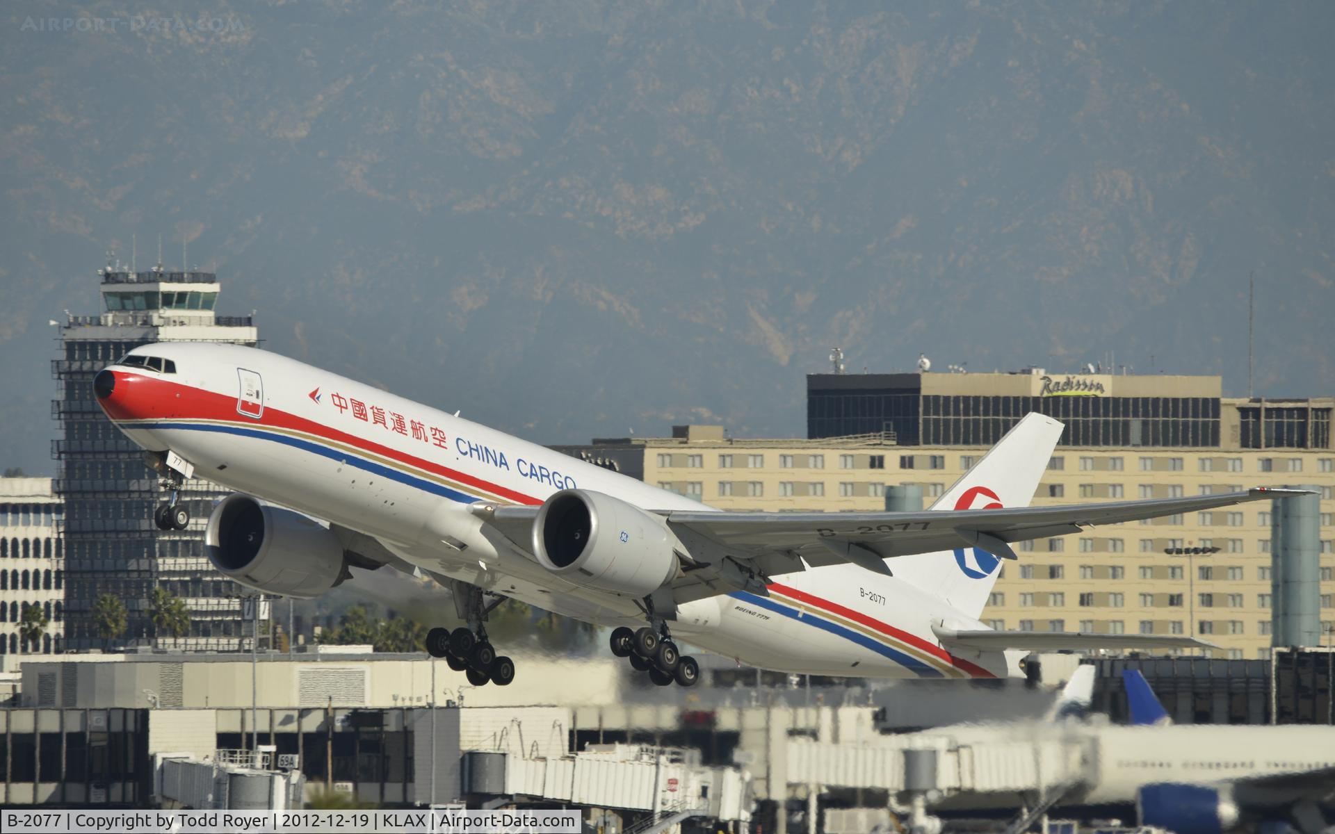 B-2077, 2010 Boeing 777-F6N C/N 37713, Departing LAX