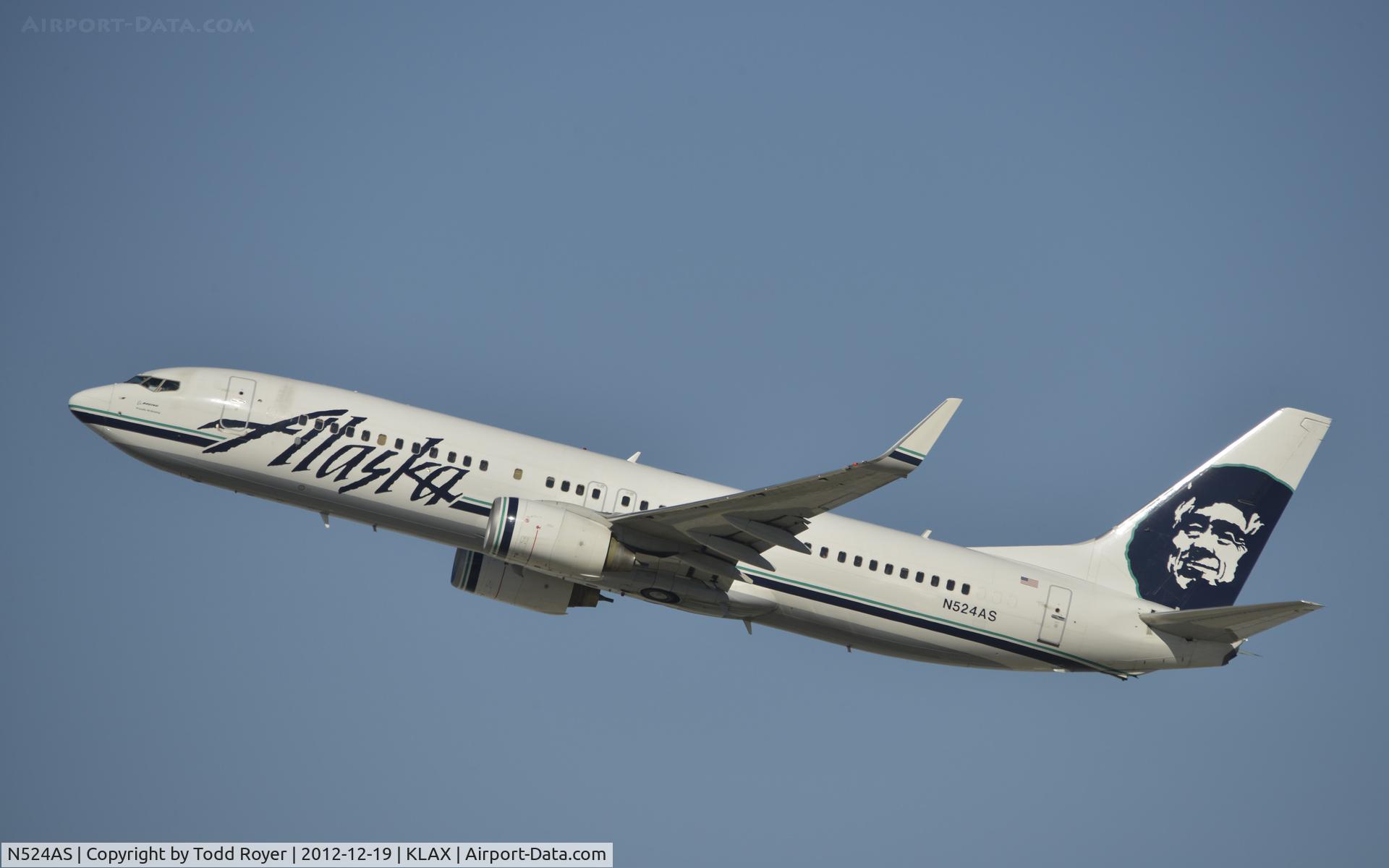 N524AS, 2009 Boeing 737-890 C/N 35195, Departing LAX