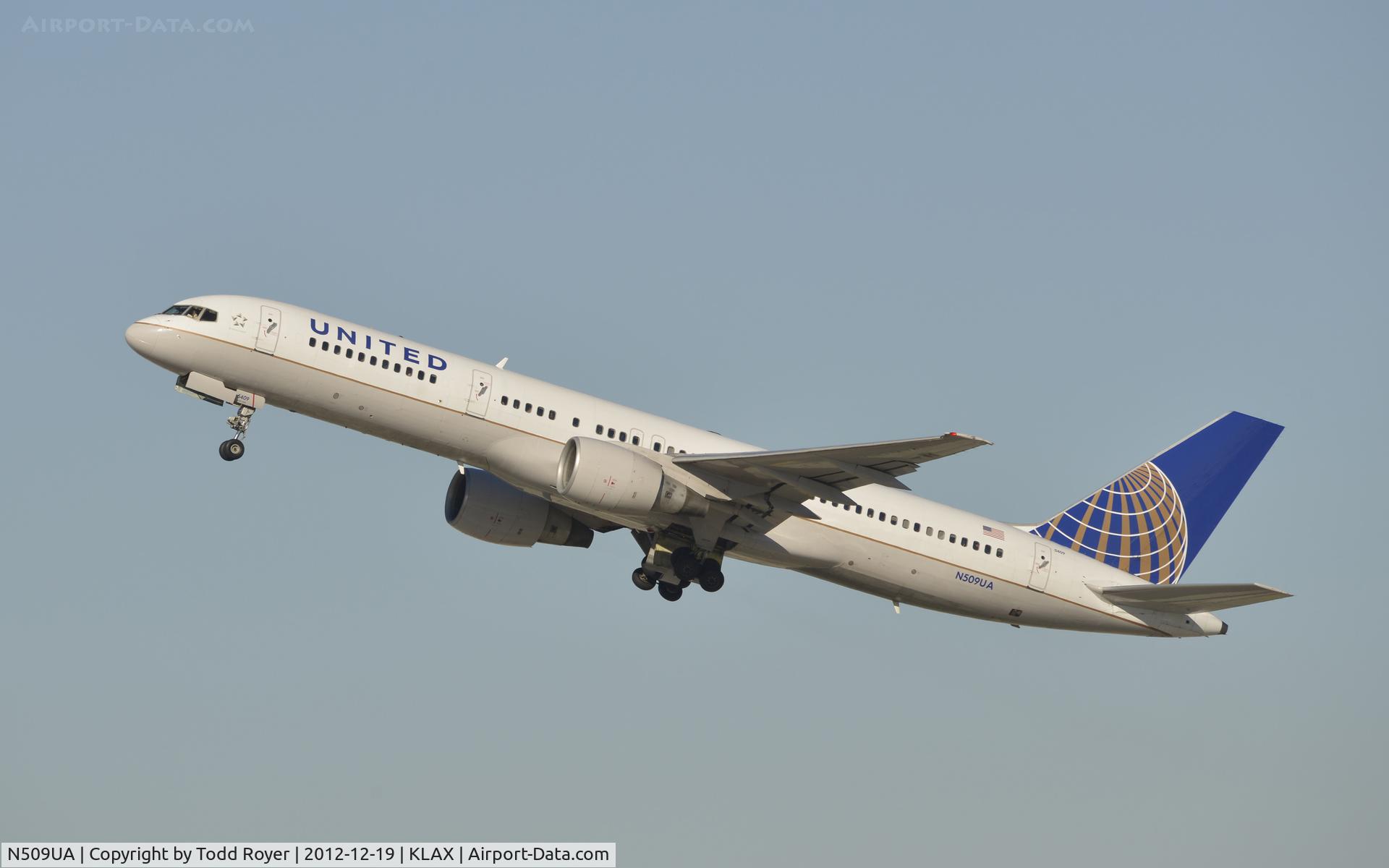 N509UA, 1990 Boeing 757-222 C/N 24763, Departing LAX