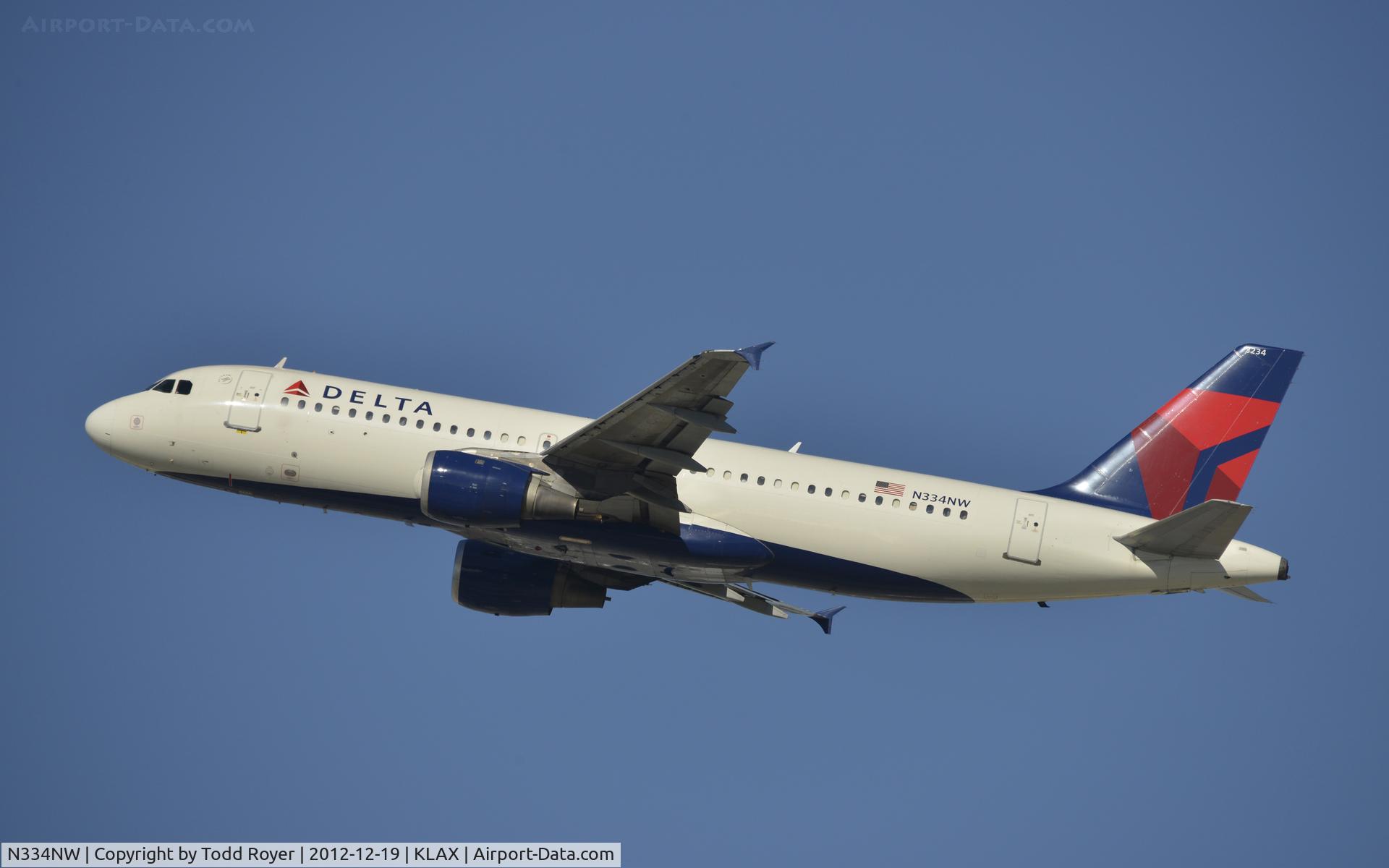 N334NW, 1992 Airbus A320-212 C/N 339, Departing LAX