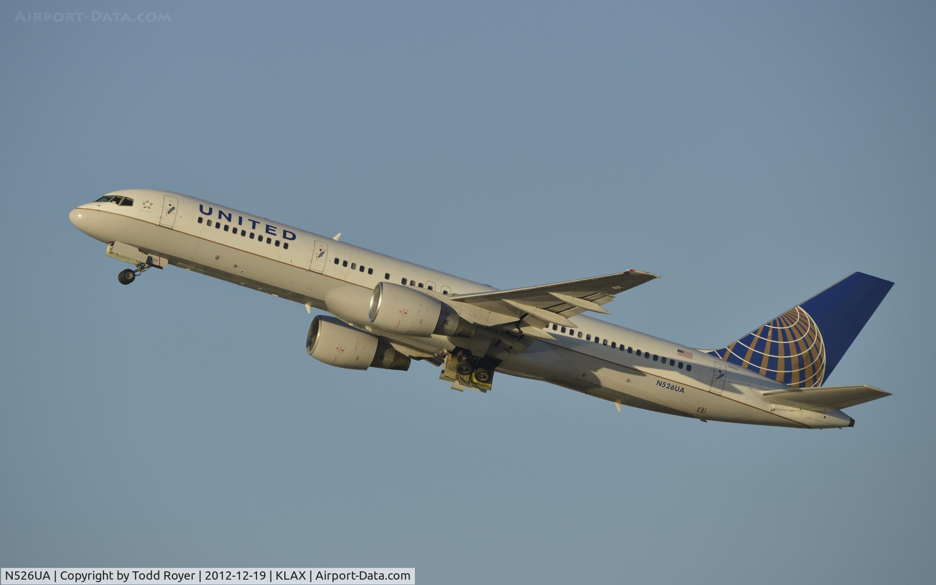 N526UA, 1991 Boeing 757-222 C/N 24994, Departing LAX