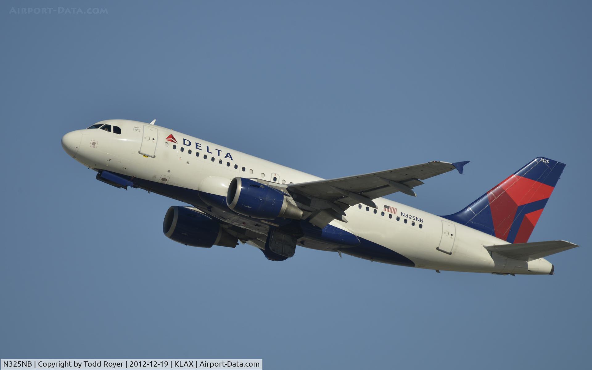 N325NB, 2001 Airbus A319-114 C/N 1483, Departing LAX