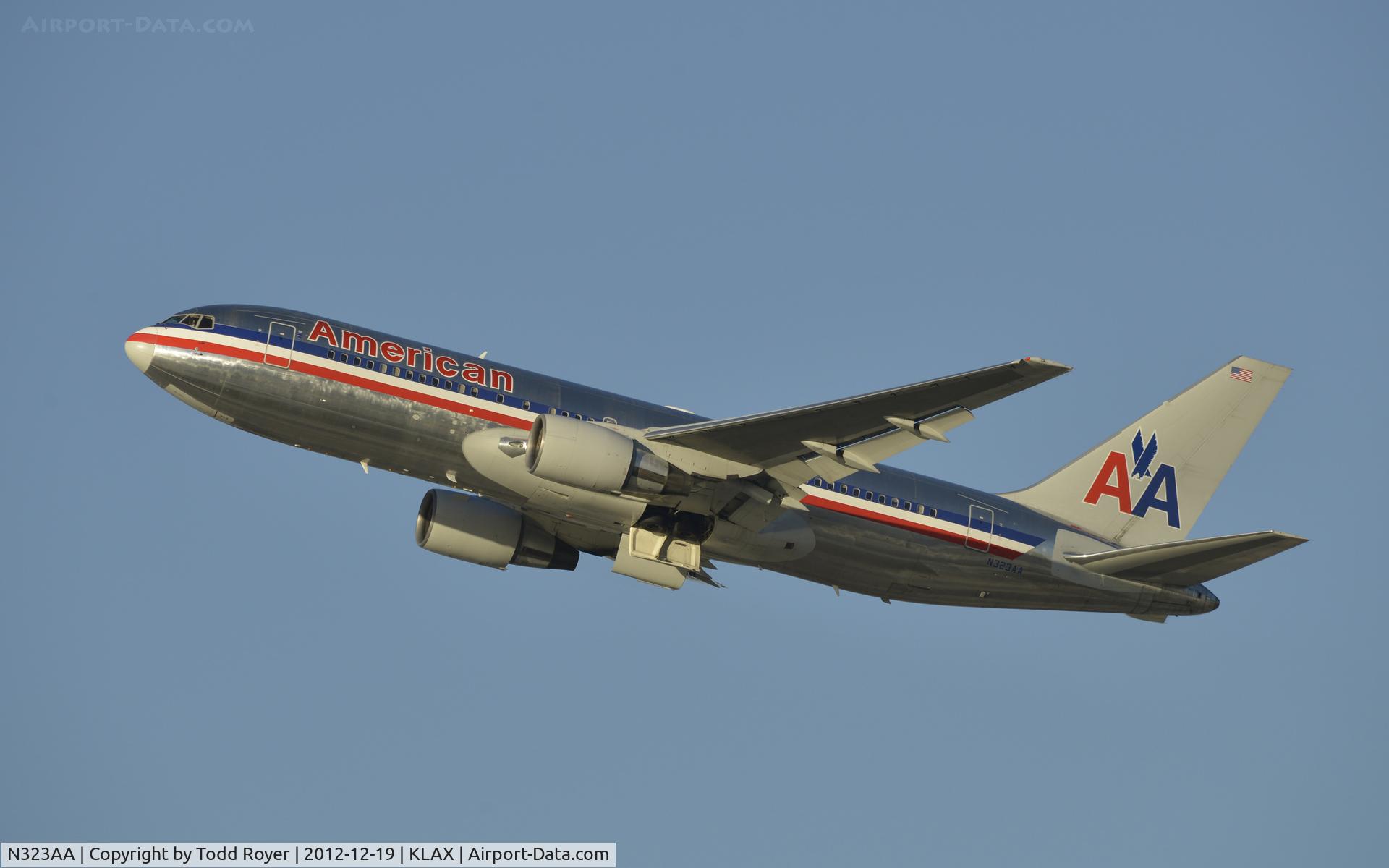 N323AA, Boeing 767-223 C/N 22324, Departing LAX