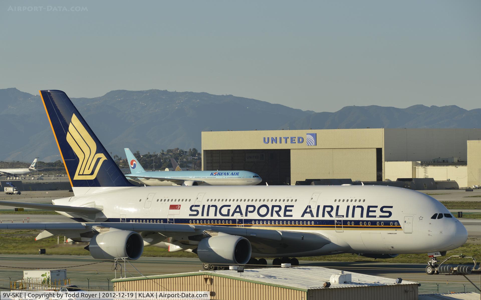 9V-SKE, 2007 Airbus A380-841 C/N 010, Taxiing for departure