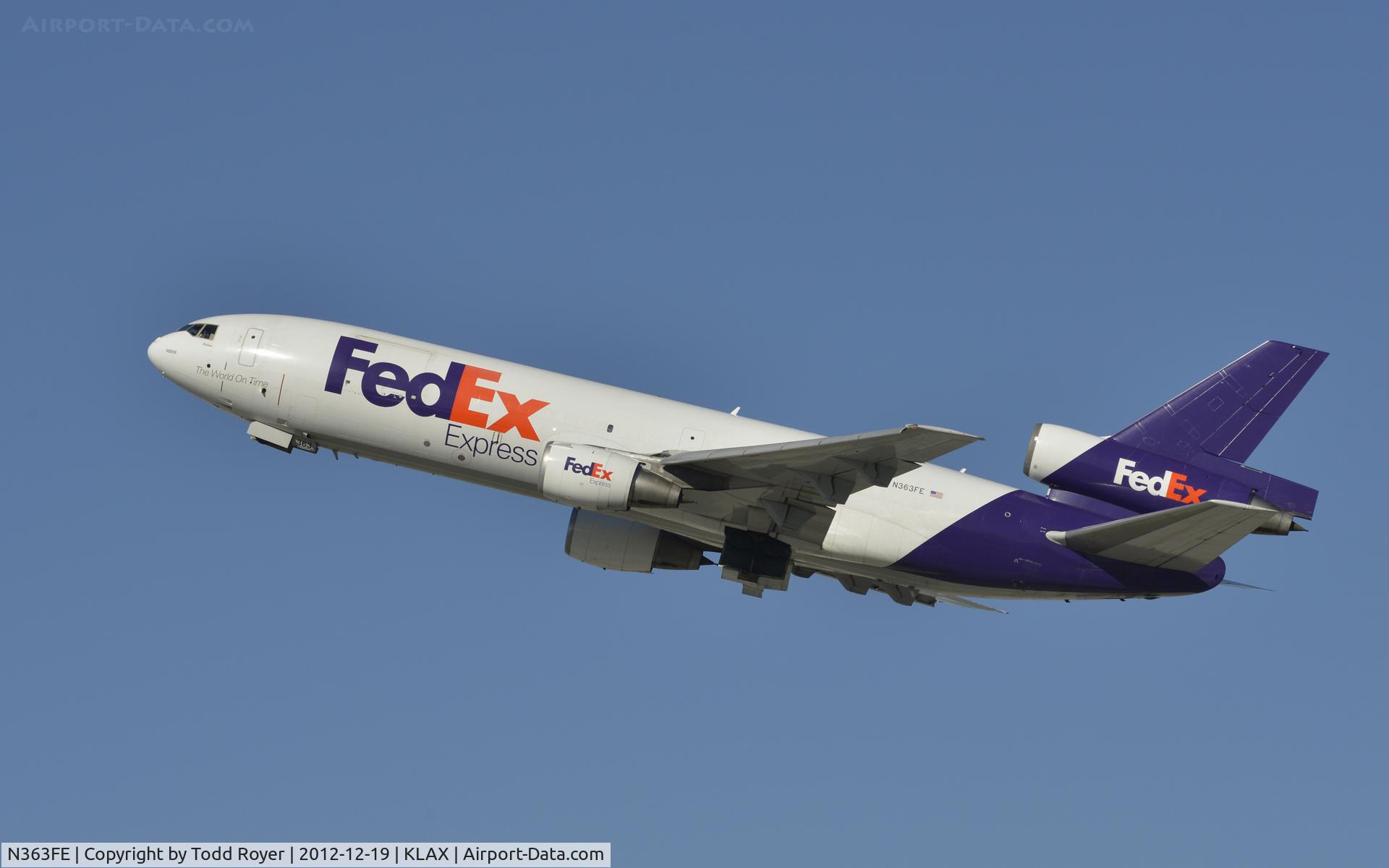 N363FE, 1981 McDonnell Douglas MD-10-10F C/N 48263, Departing LAX