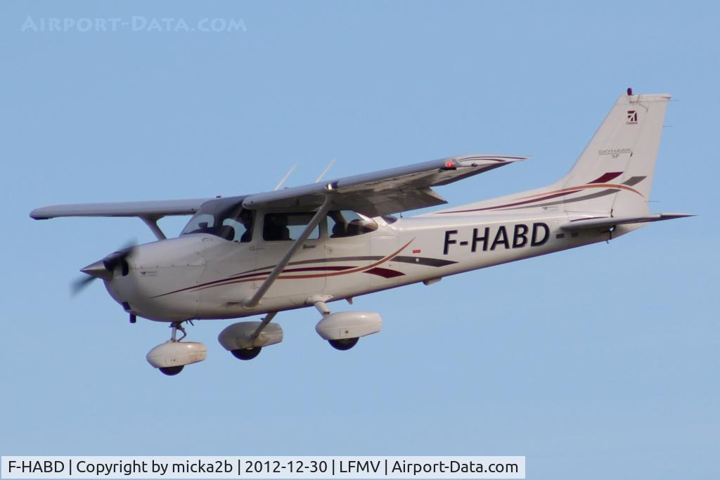 F-HABD, 2006 Cessna 172S C/N 172S-10210, Landing