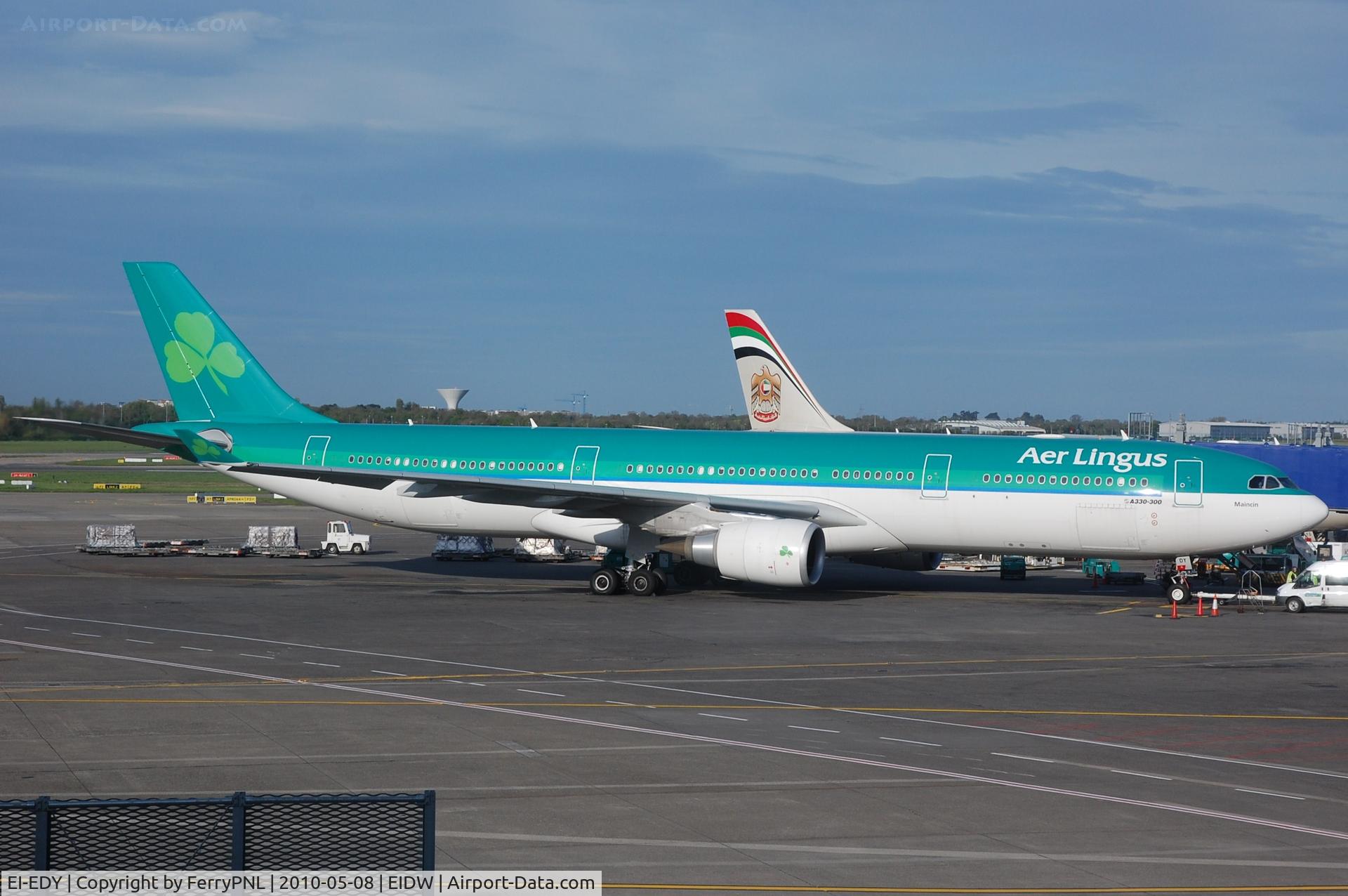 EI-EDY, 2009 Airbus A330-302 C/N 1025, EI-EDY at the gate in DUB