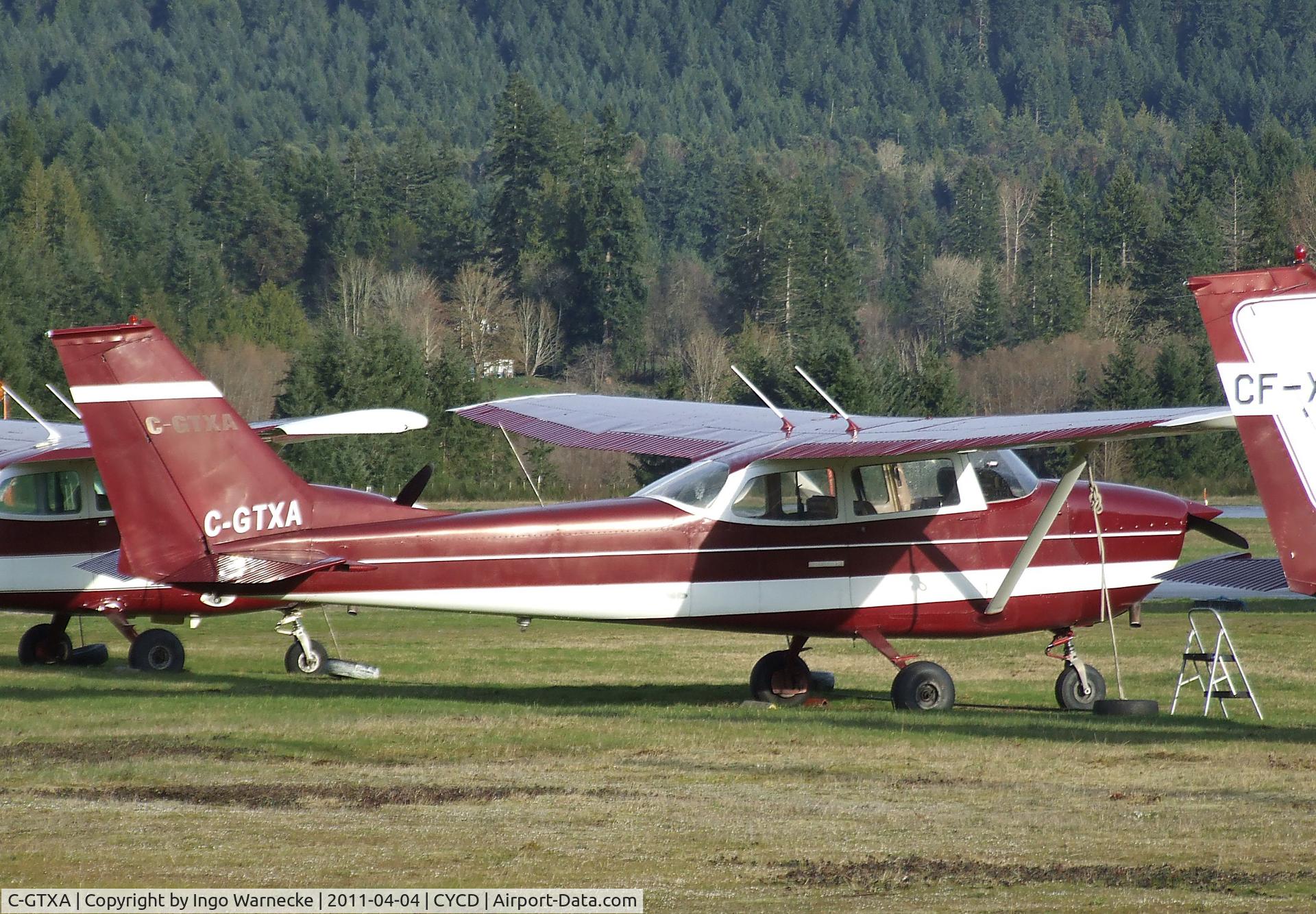 C-GTXA, Cessna 172K Skyhawk C/N 17258466, Cessna 172K at Nanaimo Airport, Cassidy BC