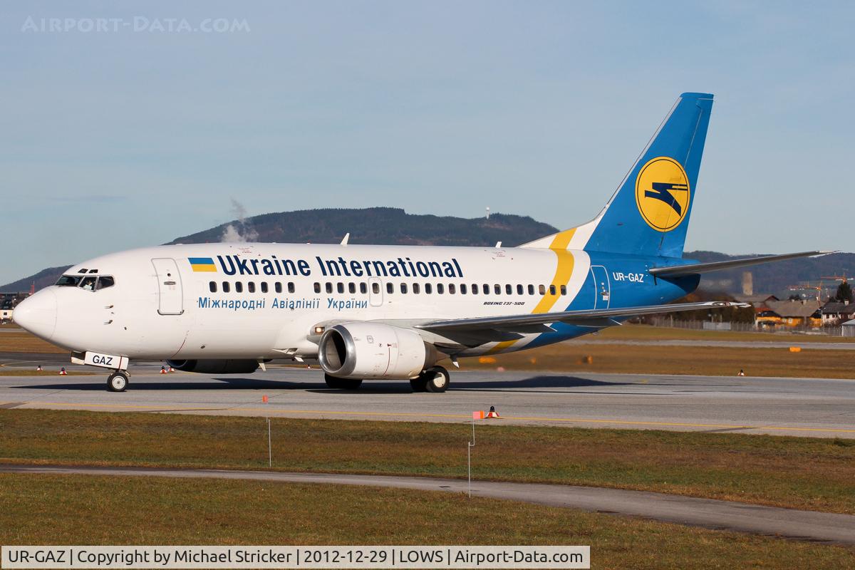 UR-GAZ, 1992 Boeing 737-55D C/N 27418, Boeing 737