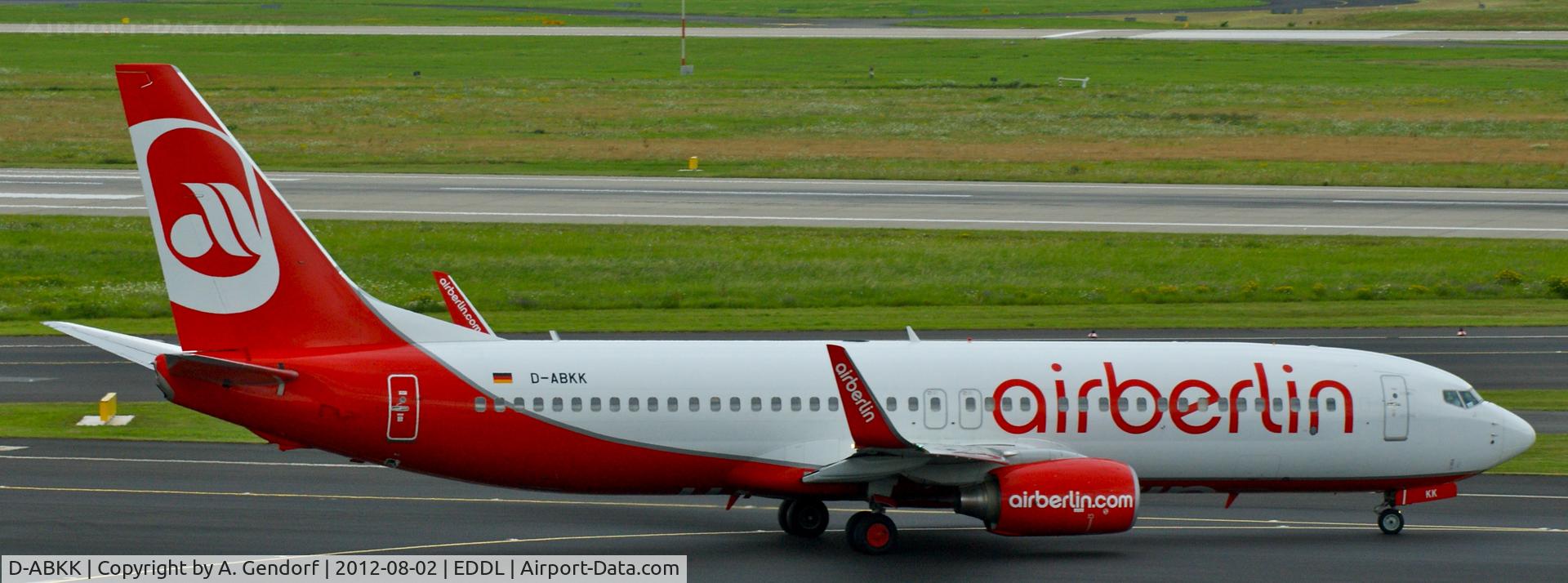 D-ABKK, 2010 Boeing 737-86J C/N 37753, Air Berlin, is taxiing for departure at Düsseldorf Int´l (EDDL)