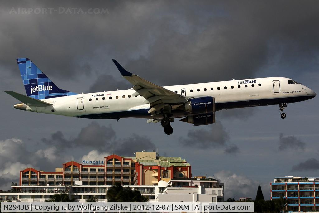 N294JB, 2008 Embraer ERJ-190-100 IGW 190AR C/N 19000185, visitor