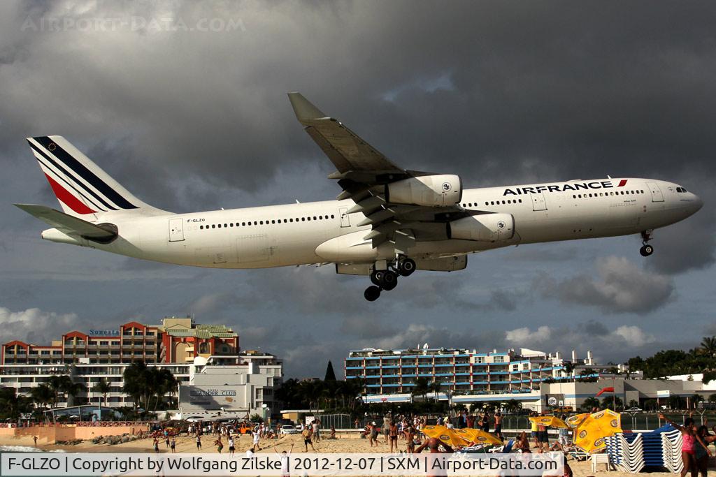 F-GLZO, 1998 Airbus A340-313X C/N 246, visitor