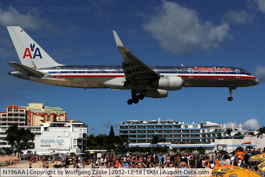 N196AA, 2001 Boeing 757-223 C/N 32390, Over famous Maho Beach