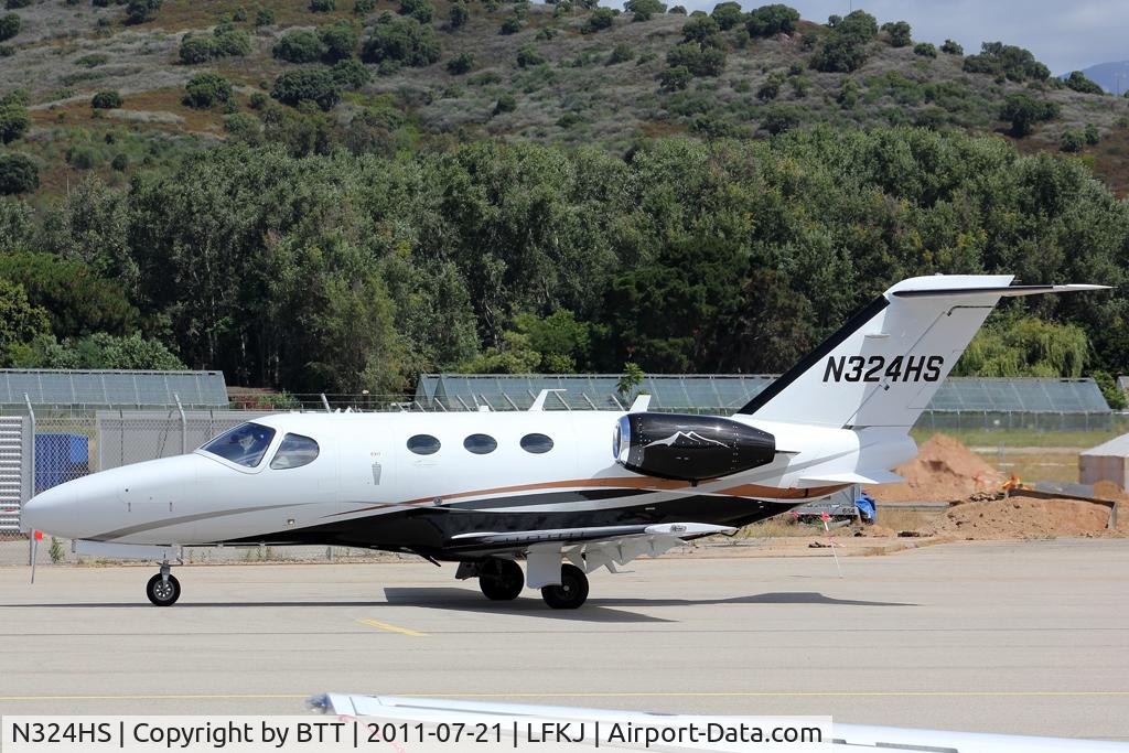 N324HS, 2010 Cessna 510 Citation Mustang C/N 510-0324, Parked
