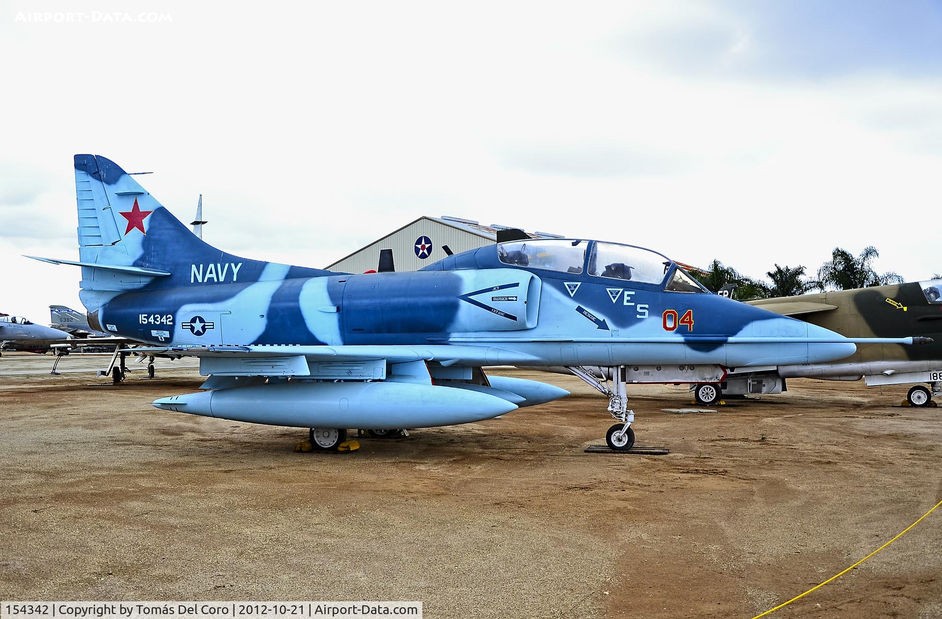 154342, Douglas TA-4F Skyhawk C/N 13730, McDonnell-Douglas TA-4J (Skyhawk) BUNO 154342

The museum's TA-4J Skyhawk, BUNO 154342, served the U.S. Navy from 1967-2003

March Field Air Museum
TDelCoro
October 21, 2012