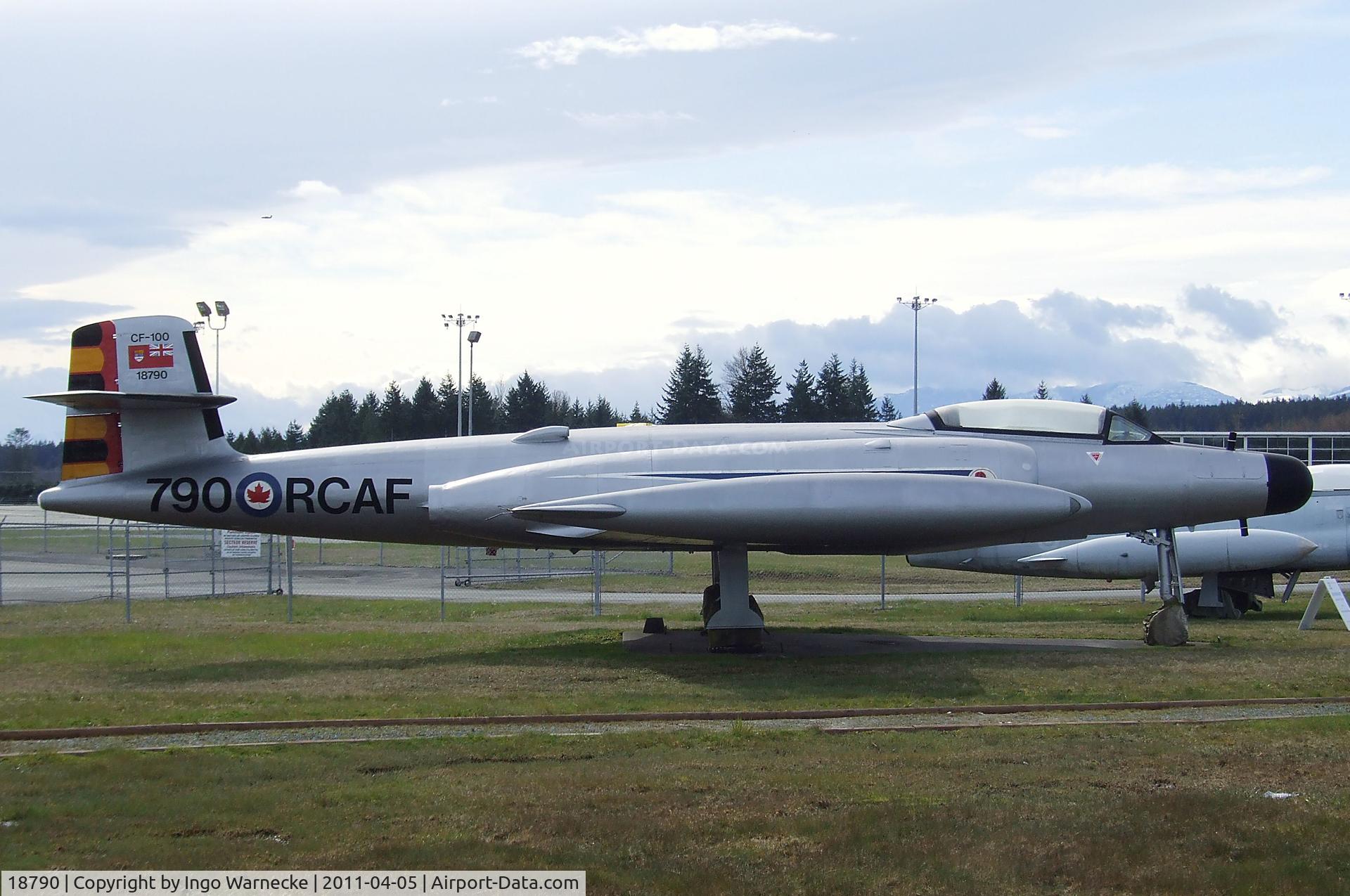 18790, Avro Canada CF-100 Mk.5 Canuck C/N 690, Avro Canada CF-100 Mk.5 Canuck at Comox Air Force Museum, CFB Comox