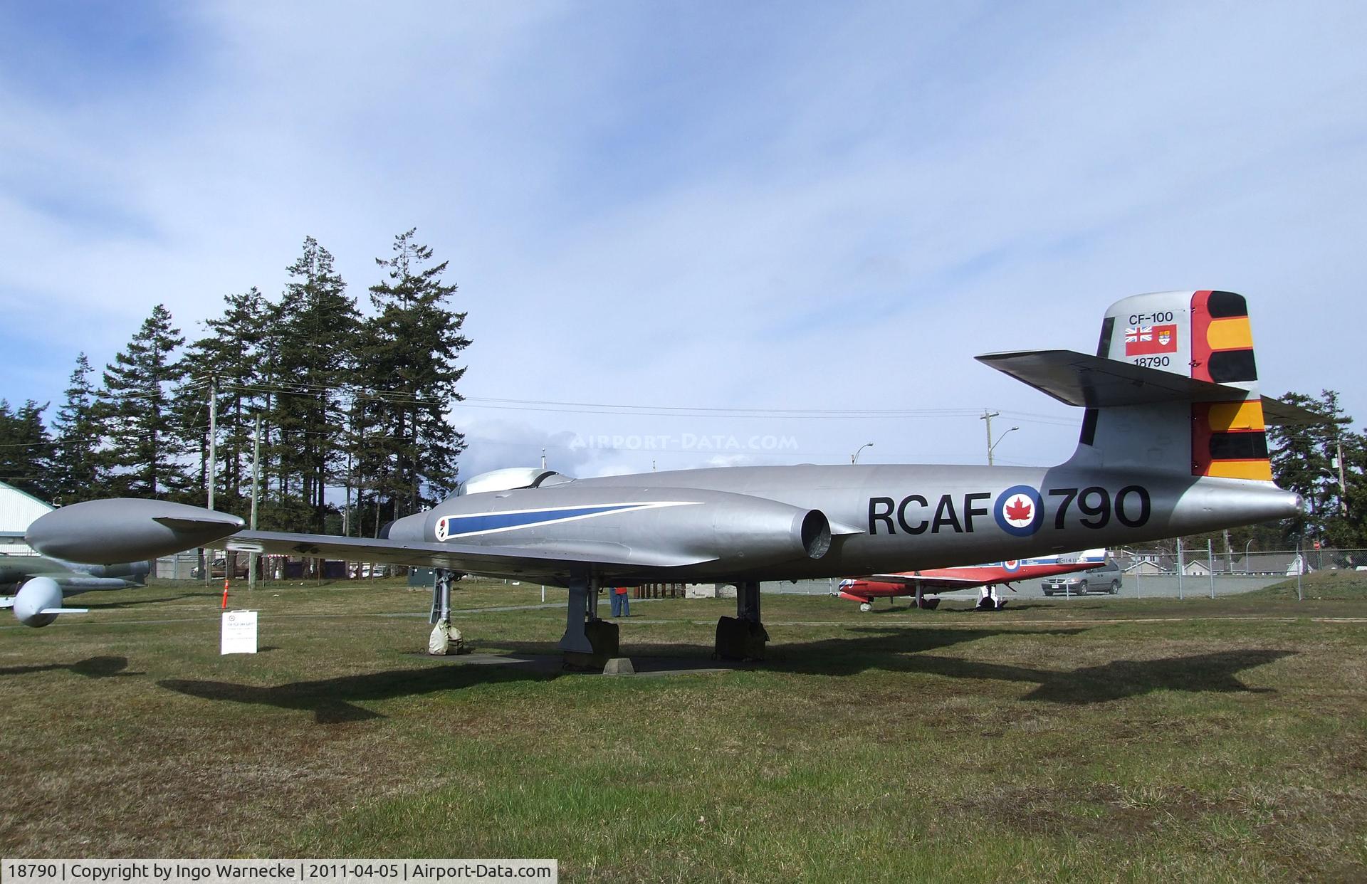 18790, Avro Canada CF-100 Mk.5 Canuck C/N 690, Avro Canada CF-100 Mk.5 Canuck at Comox Air Force Museum, CFB Comox