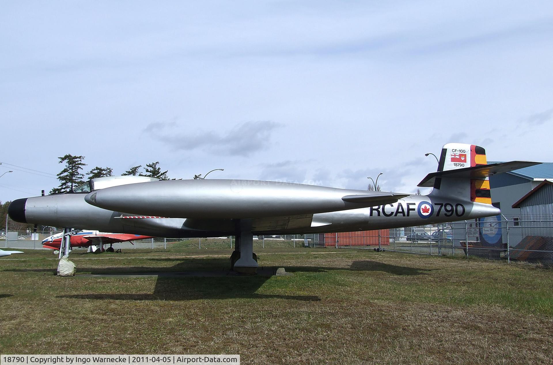 18790, Avro Canada CF-100 Mk.5 Canuck C/N 690, Avro Canada CF-100 Mk.5 Canuck at Comox Air Force Museum, CFB Comox