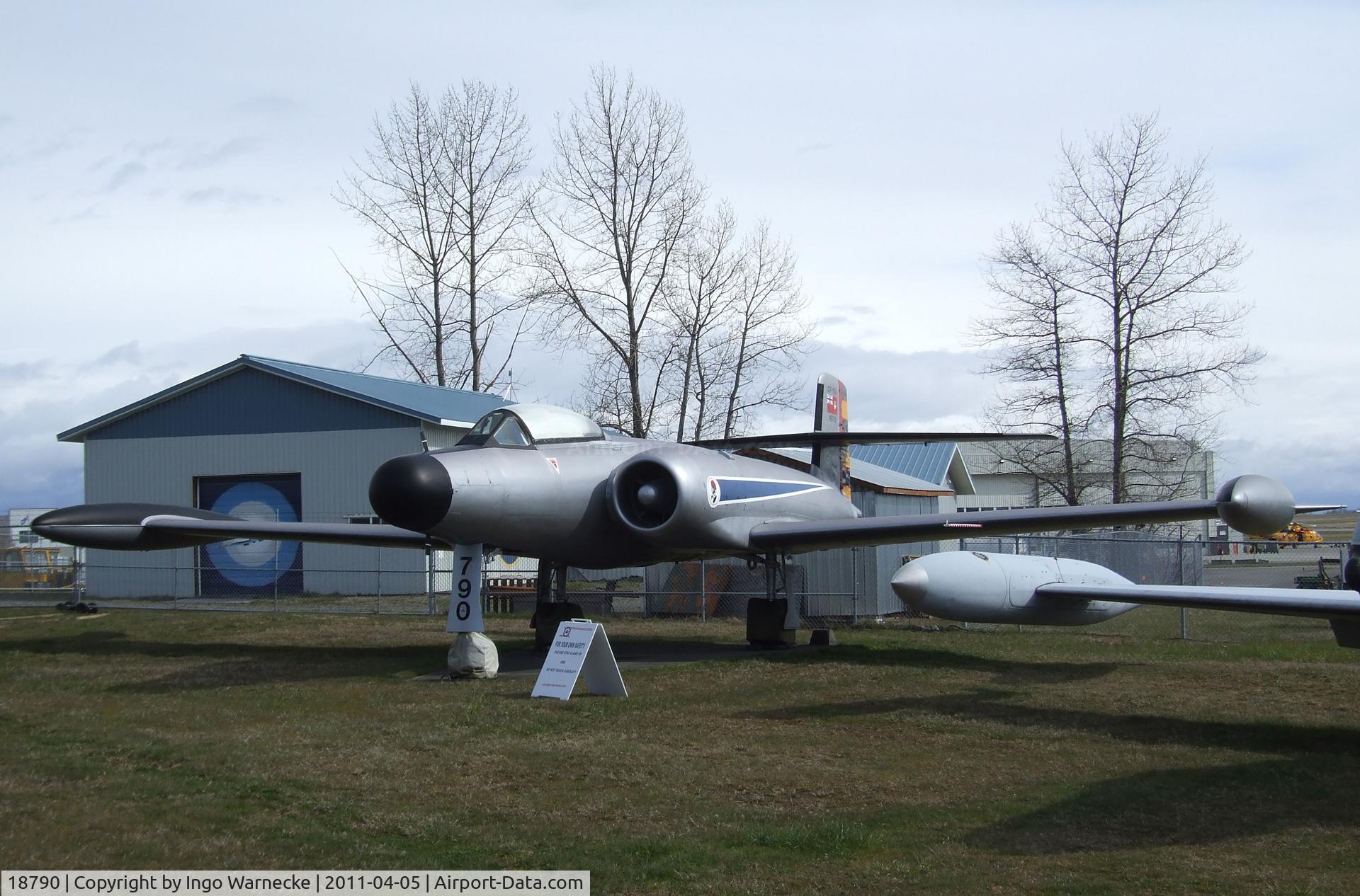 18790, Avro Canada CF-100 Mk.5 Canuck C/N 690, Avro Canada CF-100 Mk.5 Canuck at Comox Air Force Museum, CFB Comox