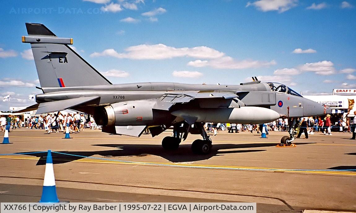 XX766, 1975 Sepecat Jaguar GR.1 C/N S.63, Sepecat Jaguar GR.1A [S-63] (RAF) RAF Fairford~G 22/07/1995